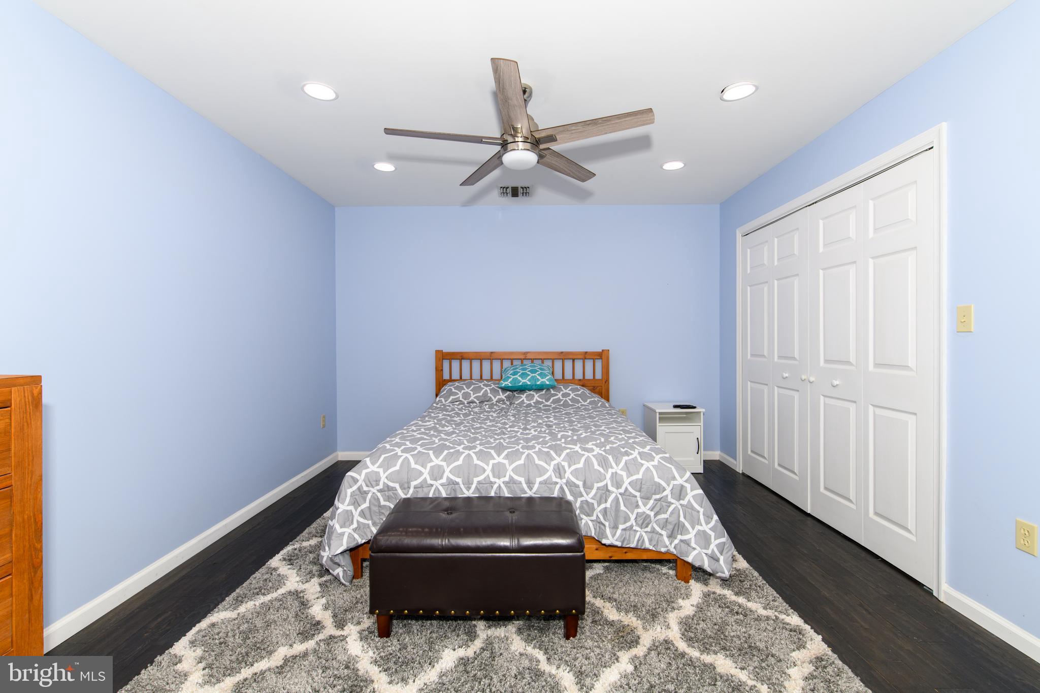 FOX HOLLOW - Residential