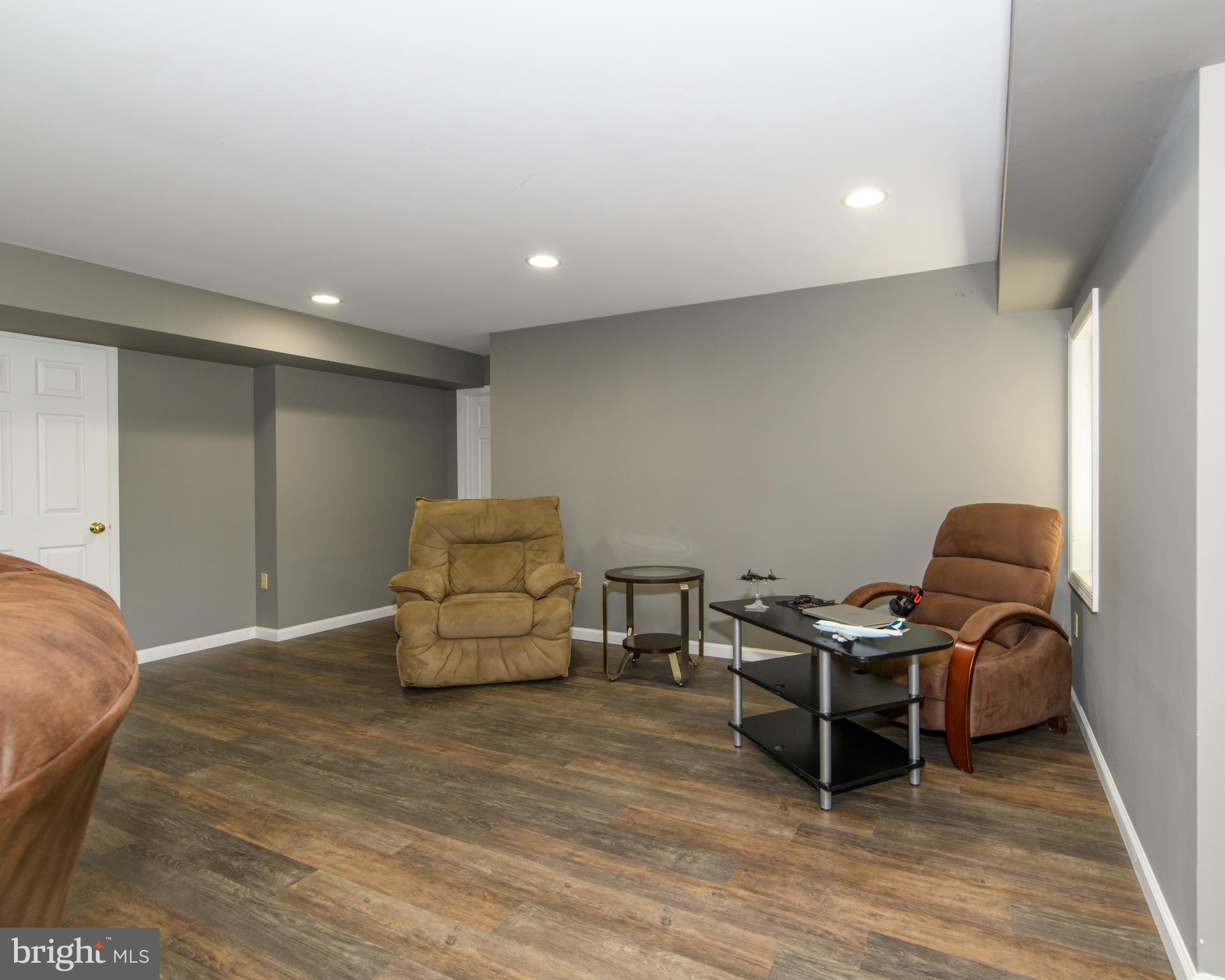 FOX HOLLOW - Residential