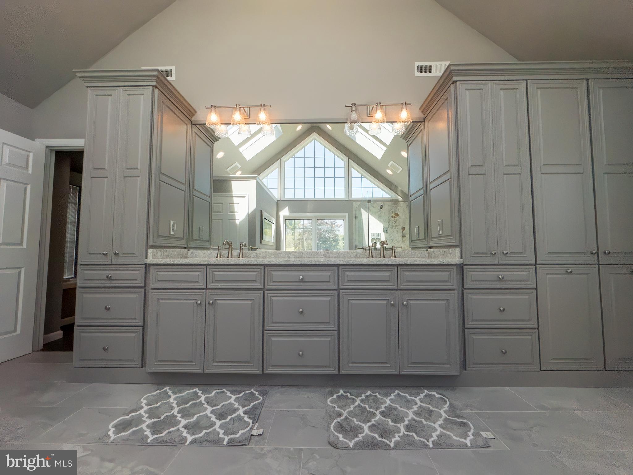 FOX HOLLOW - Residential