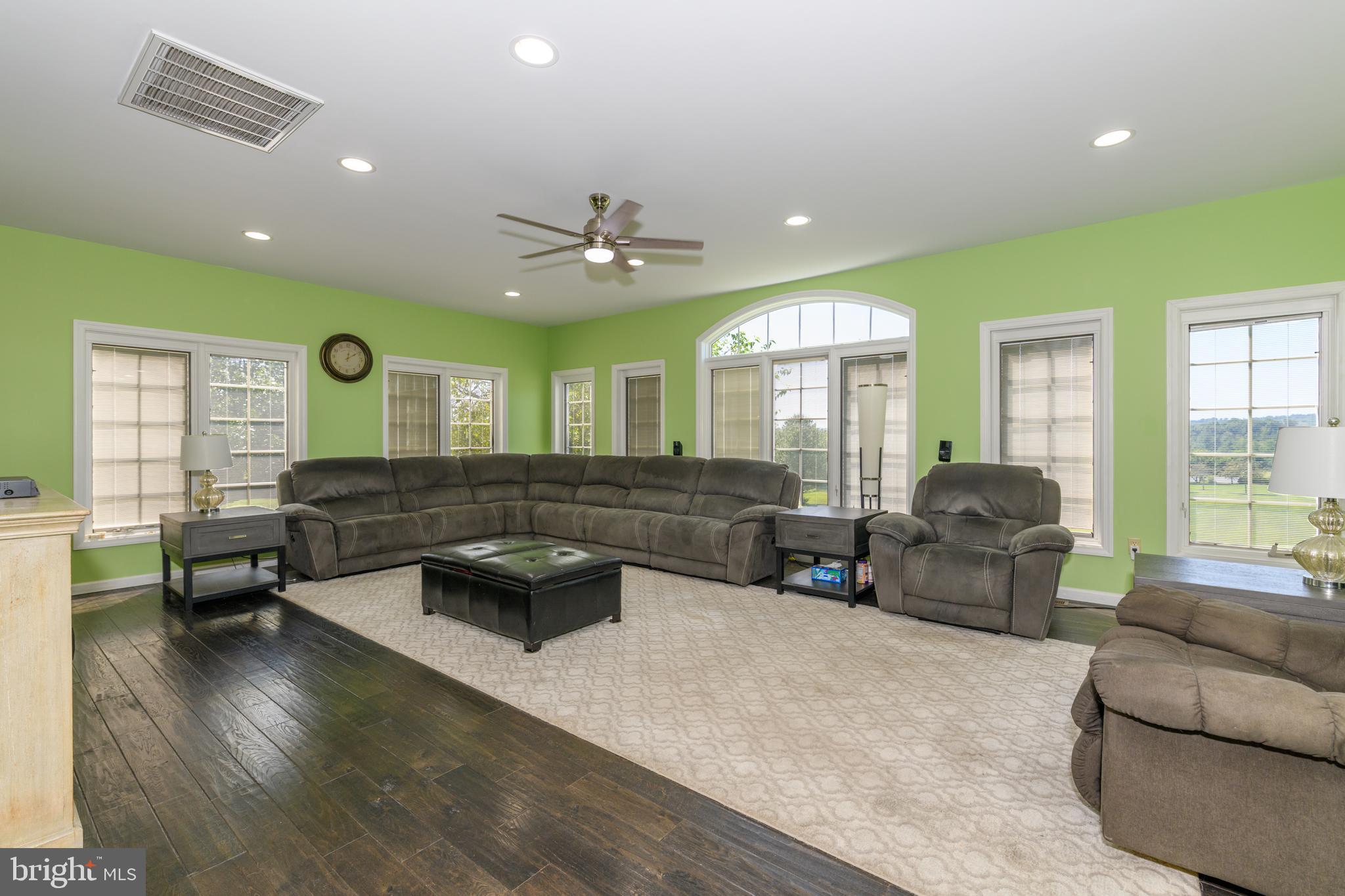 FOX HOLLOW - Residential