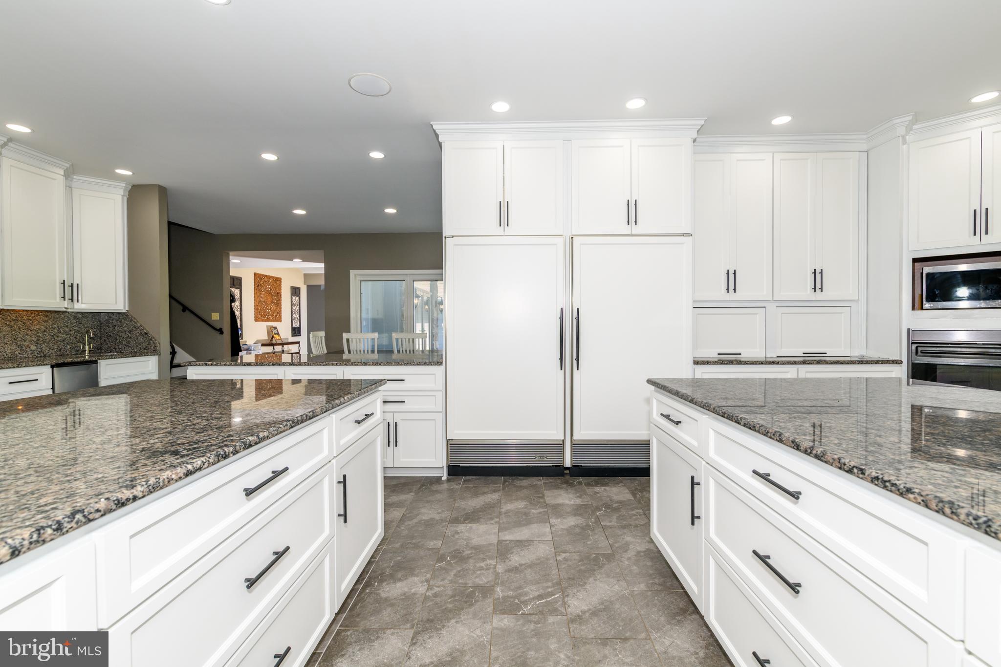 FOX HOLLOW - Residential