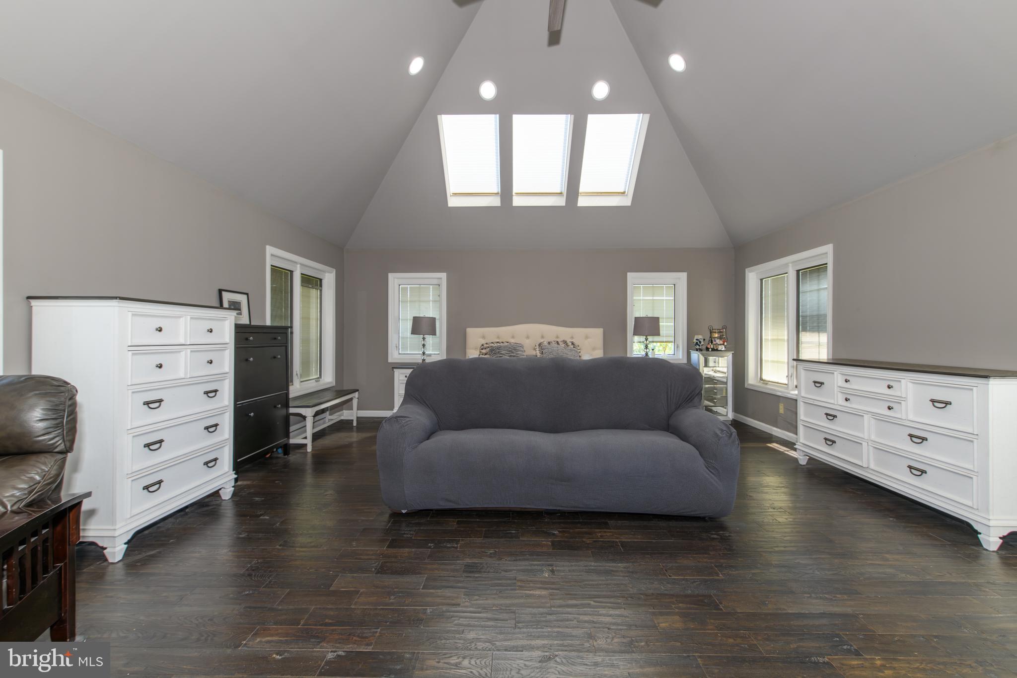 FOX HOLLOW - Residential