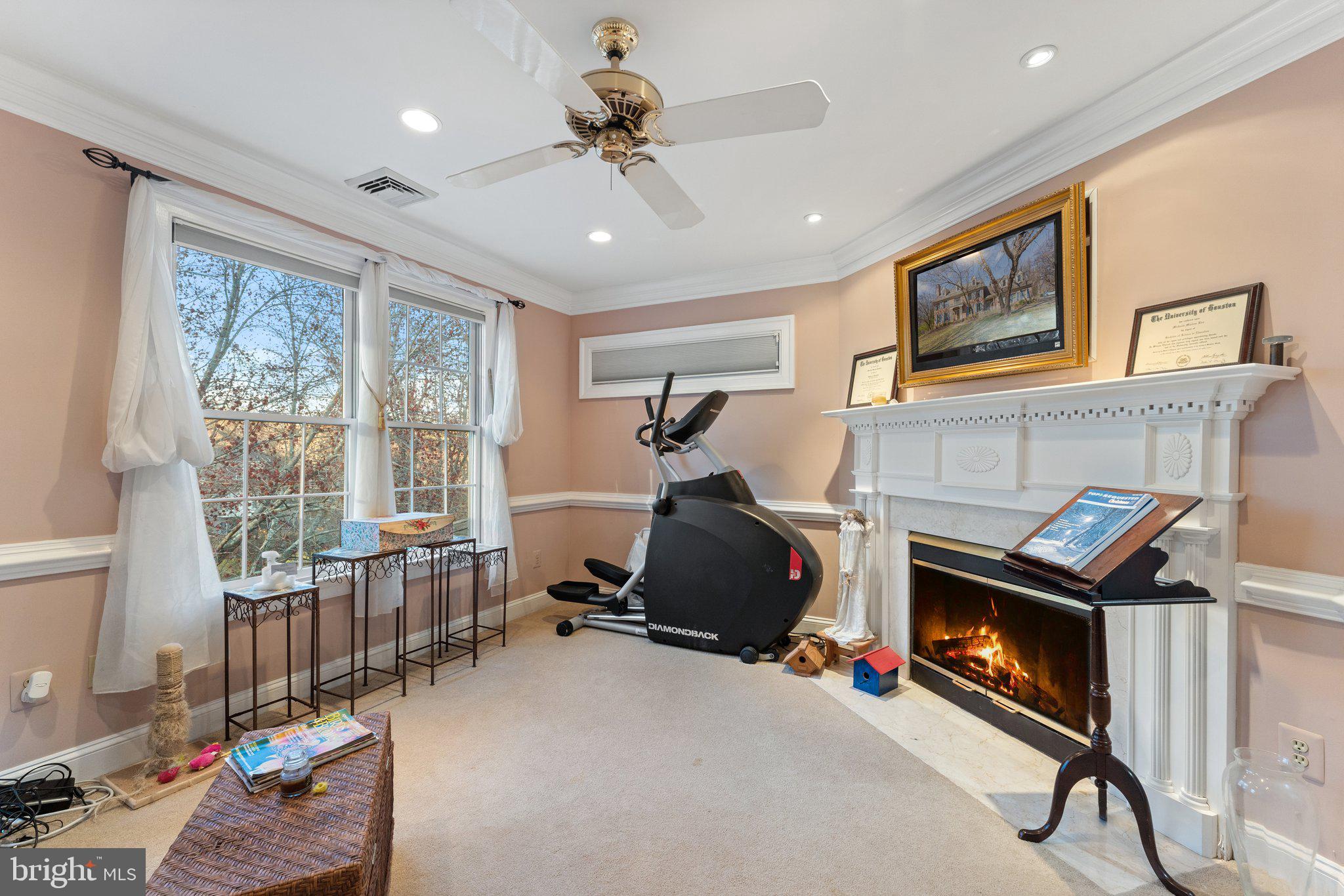 SENECA HUNT - Residential