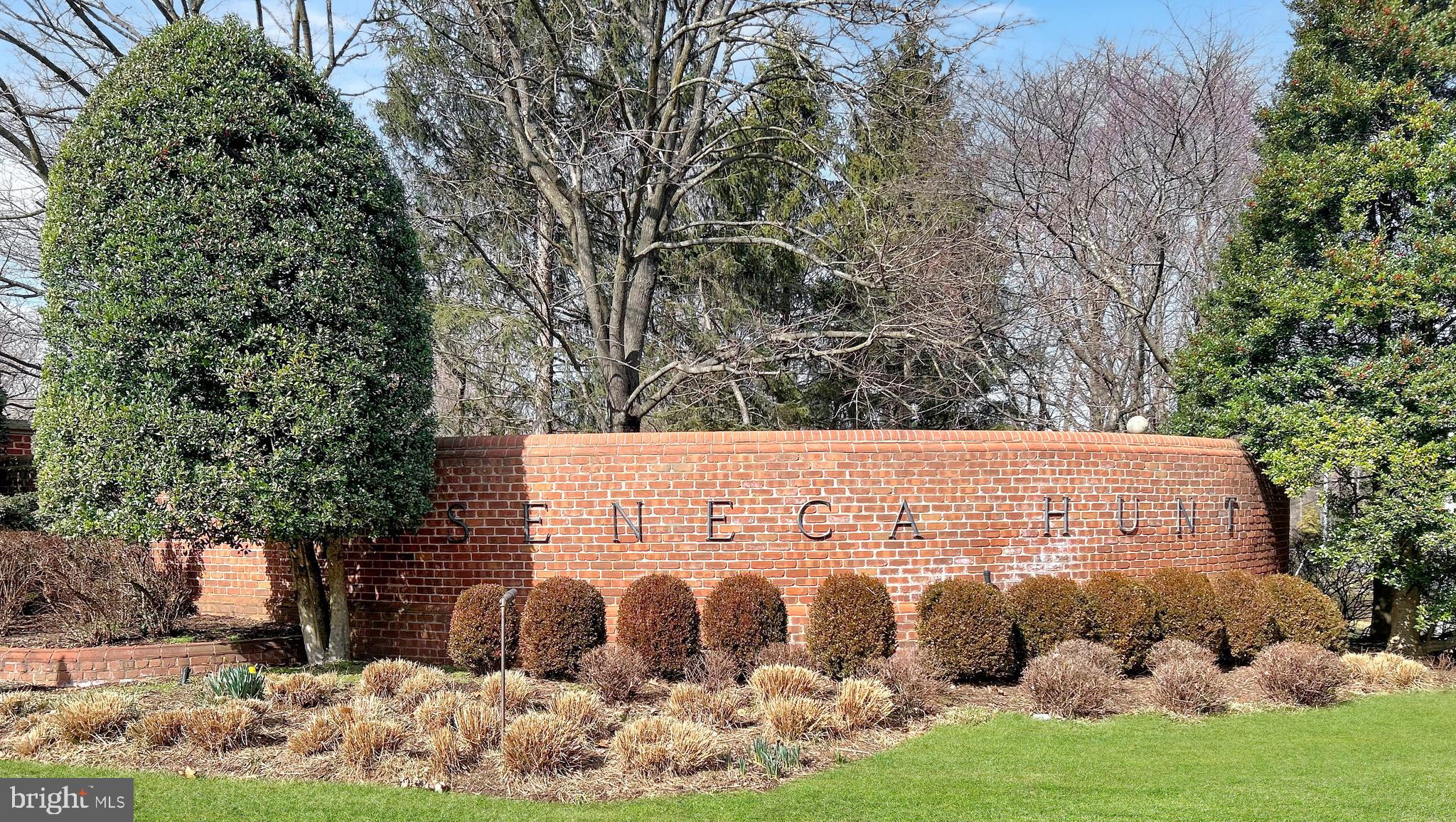 SENECA HUNT - Residential