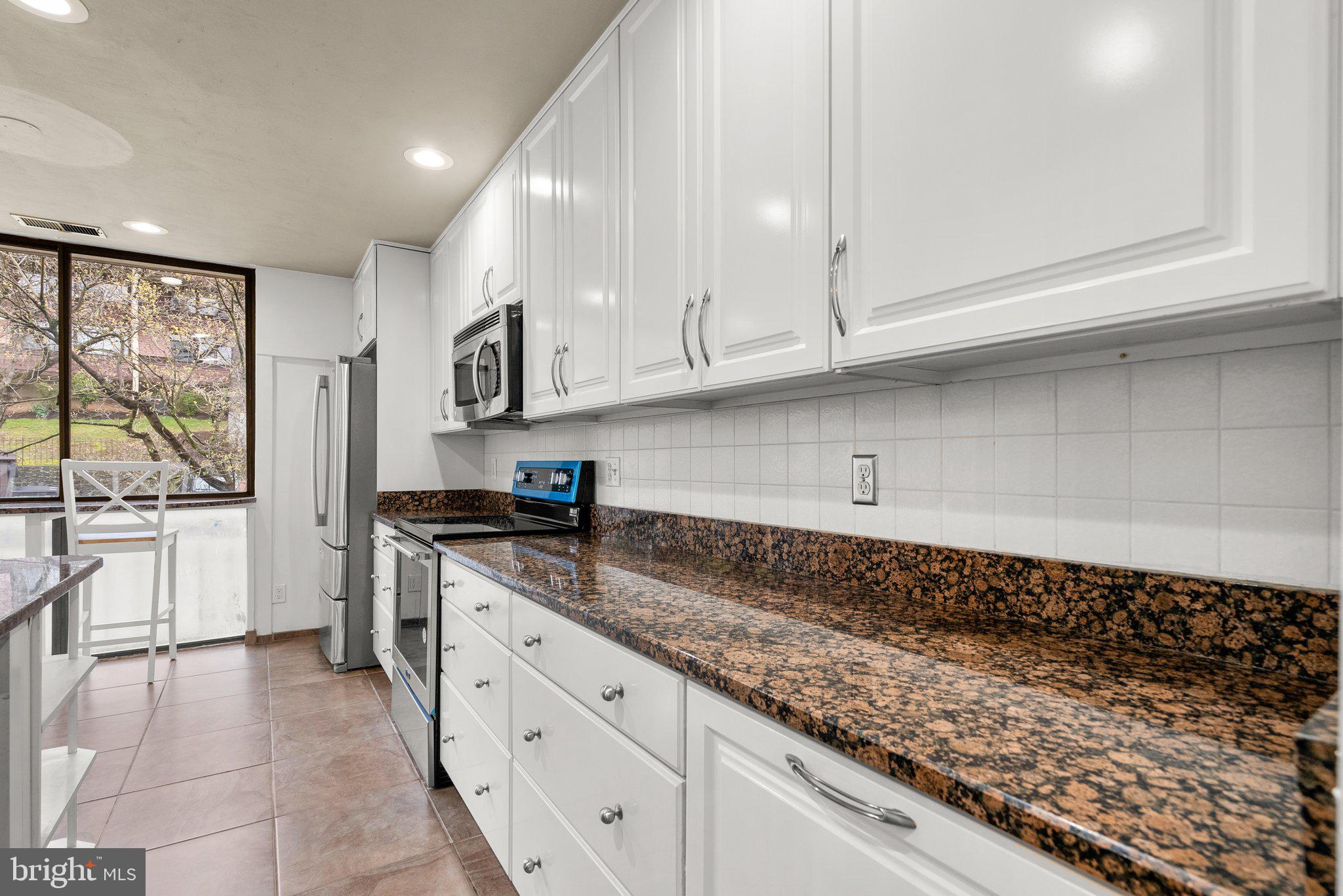 CONCORD MEWS - Residential Lease