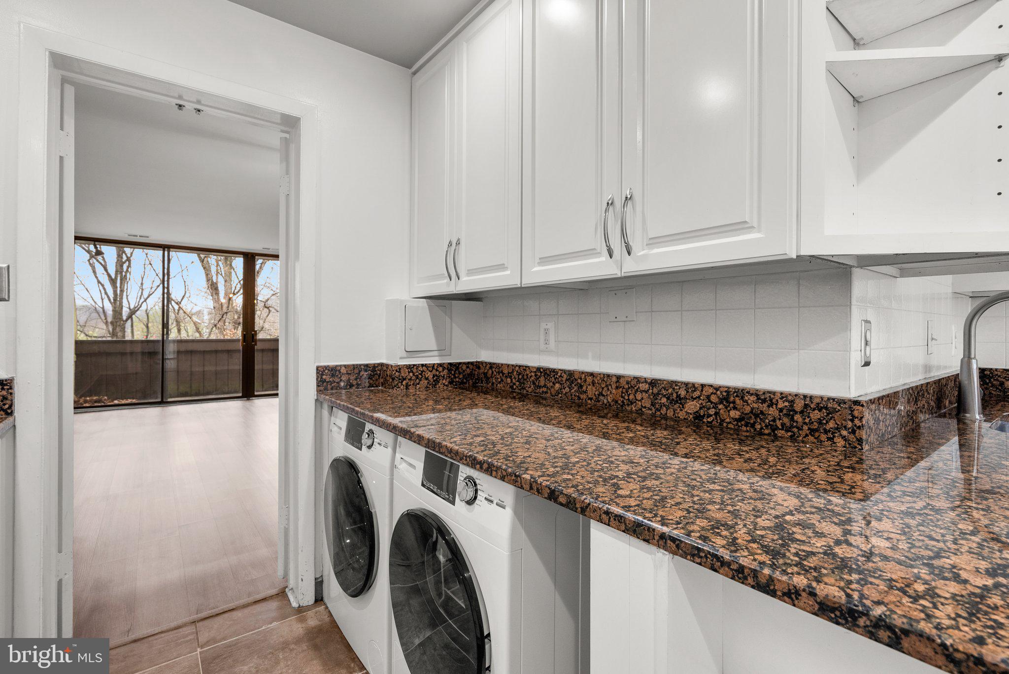 CONCORD MEWS - Residential Lease