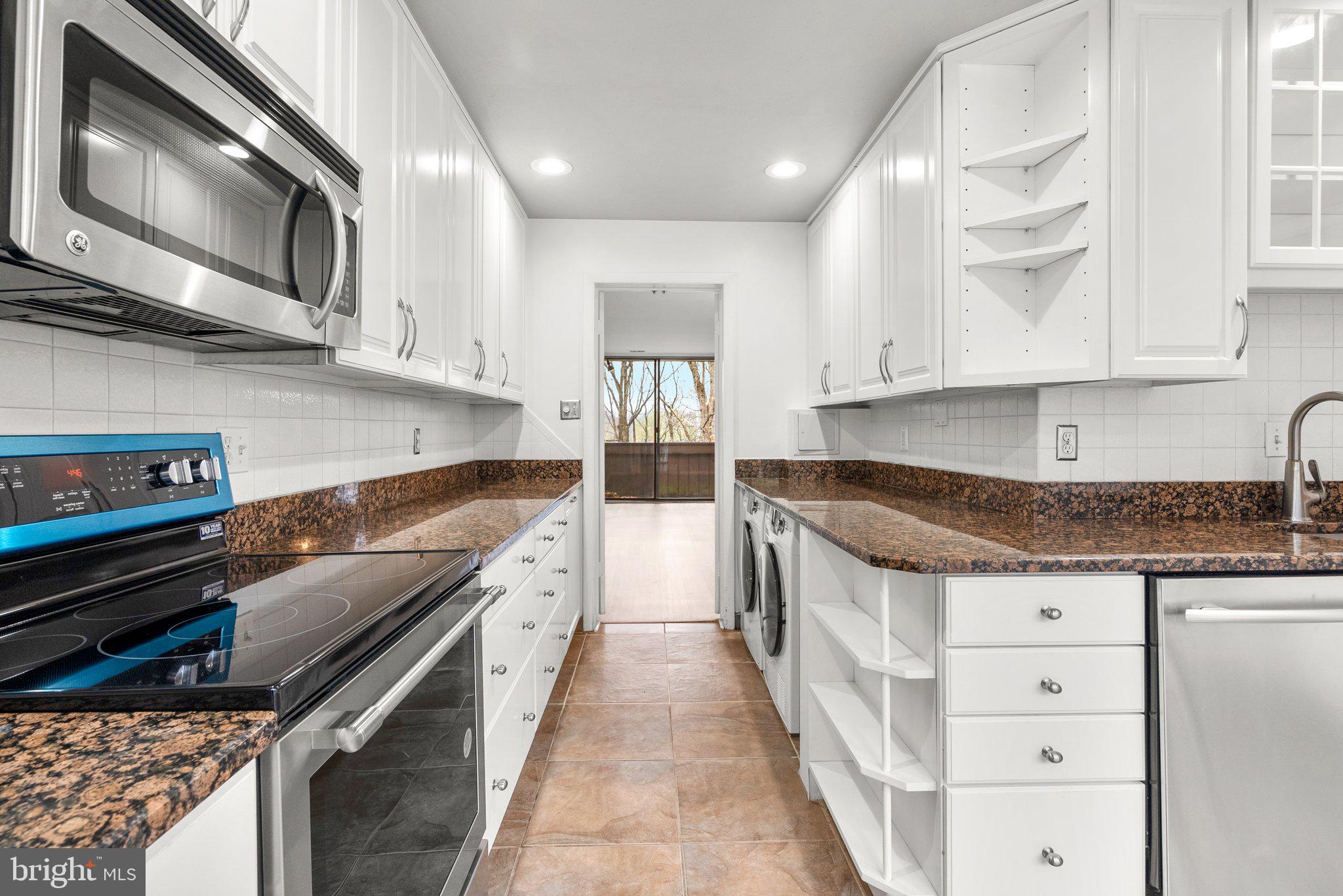 CONCORD MEWS - Residential Lease