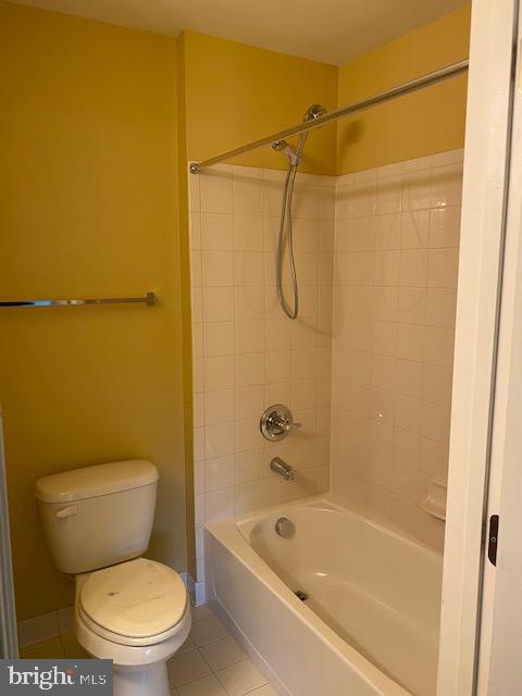 POWELLS RUN VILLAGE COND - Residential Lease