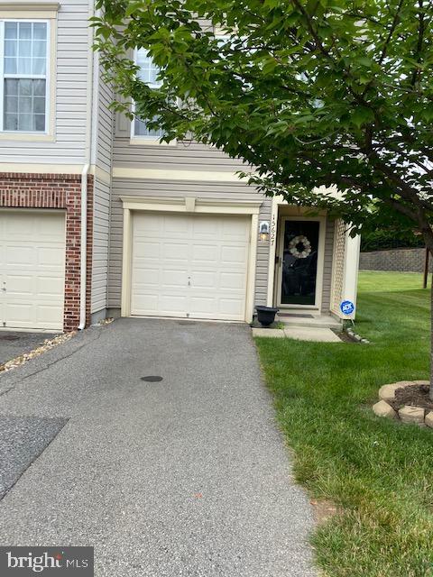 POWELLS RUN VILLAGE COND - Residential Lease