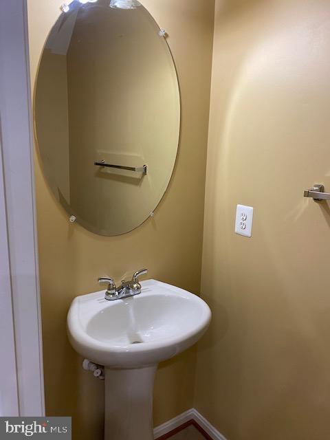 POWELLS RUN VILLAGE COND - Residential Lease