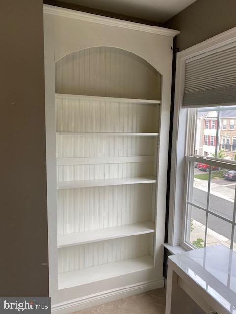 POWELLS RUN VILLAGE COND - Residential Lease