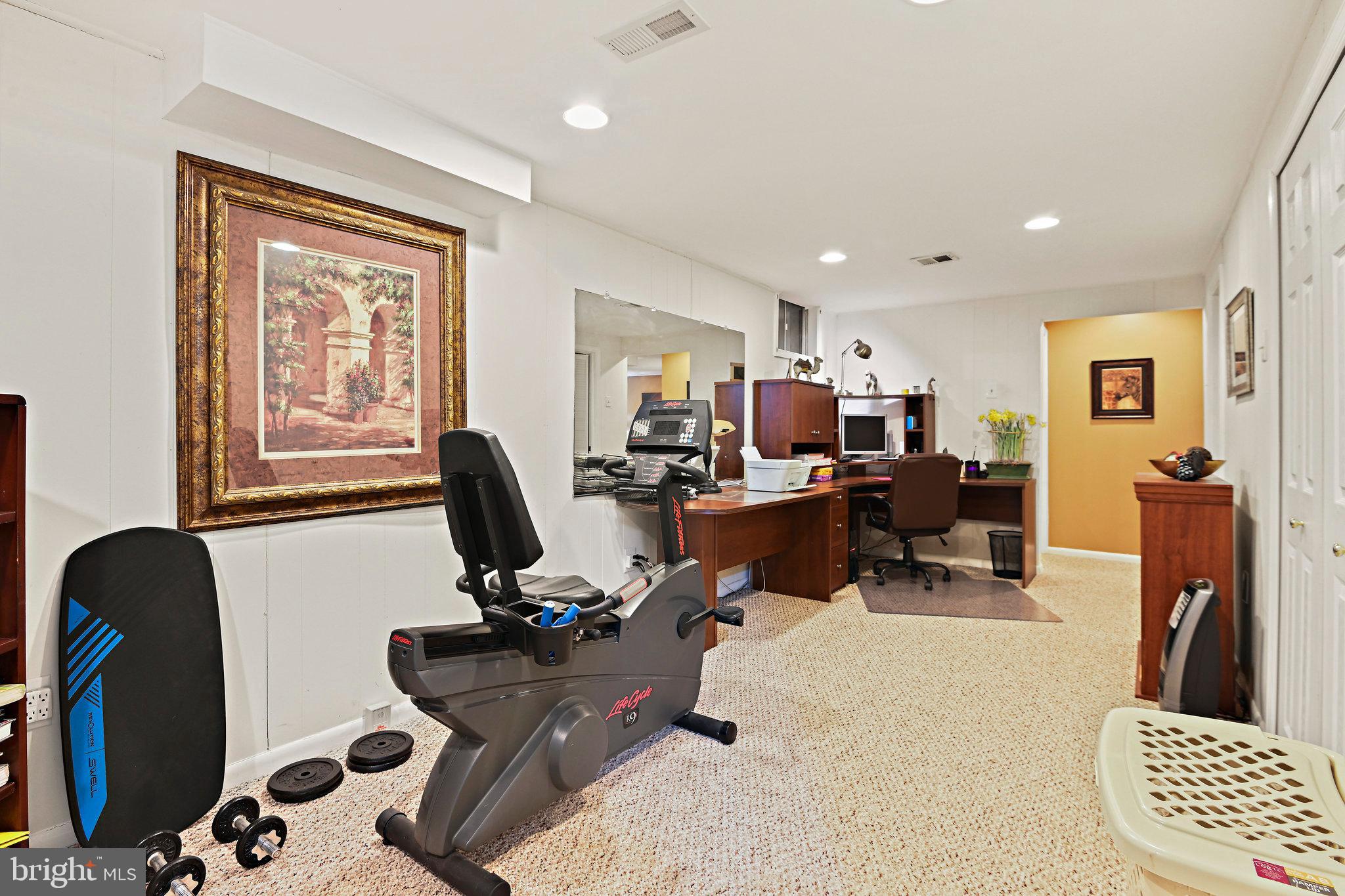 EMERALD CHASE - Residential