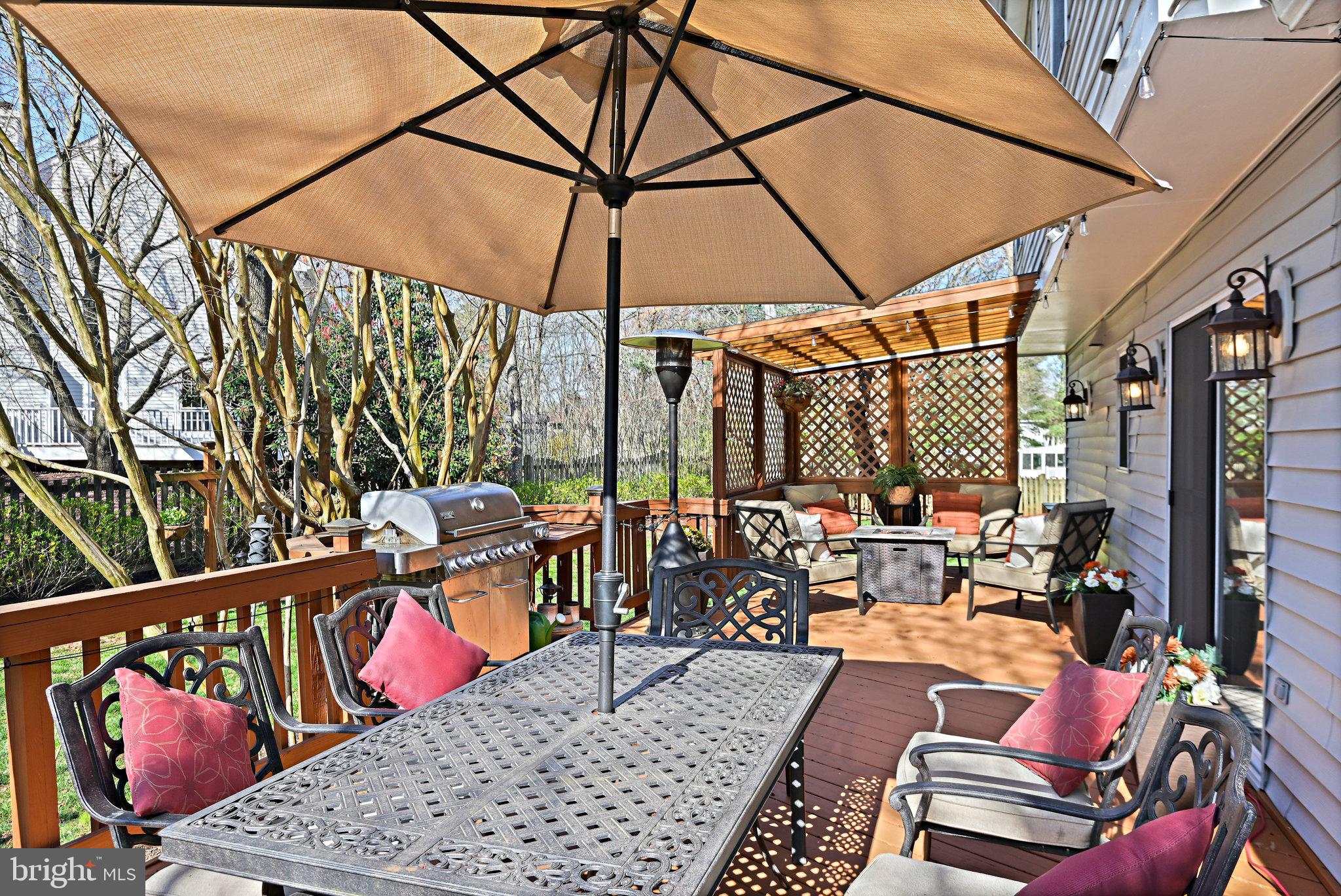 EMERALD CHASE - Residential