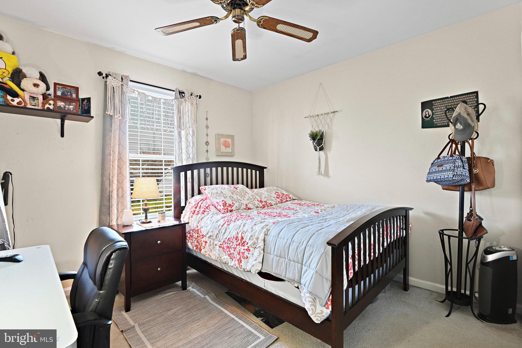 EMERALD CHASE - Residential