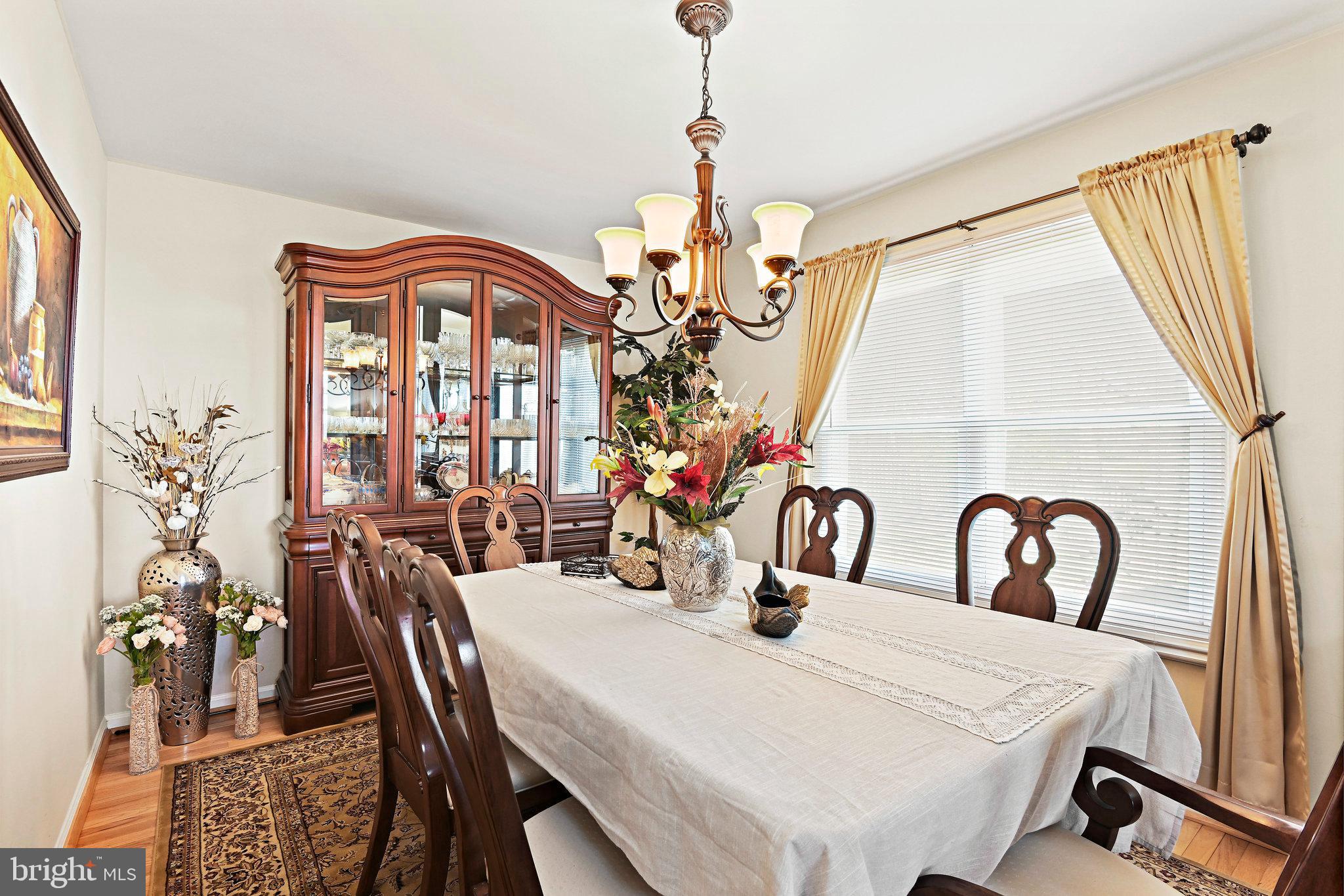 EMERALD CHASE - Residential