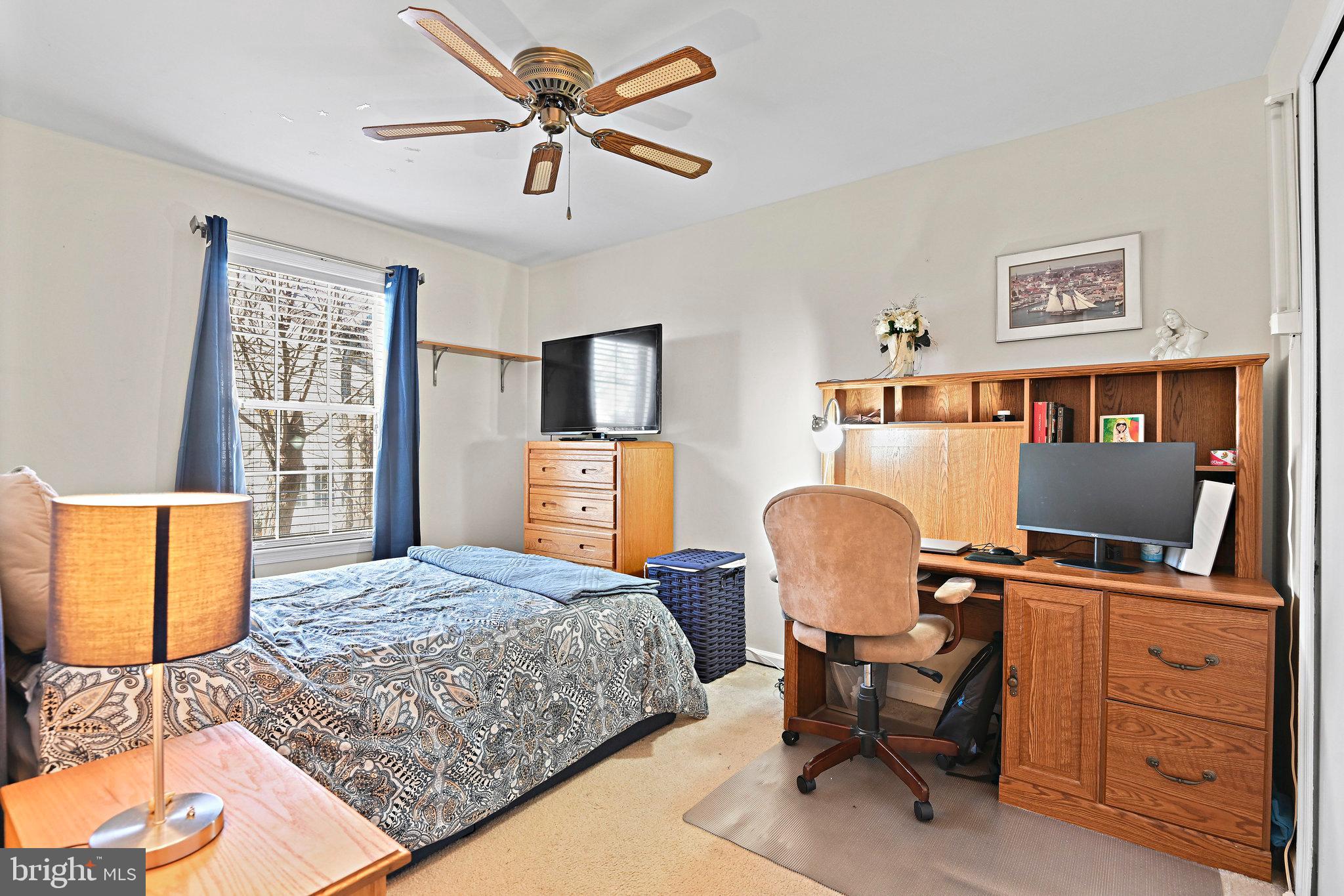 EMERALD CHASE - Residential