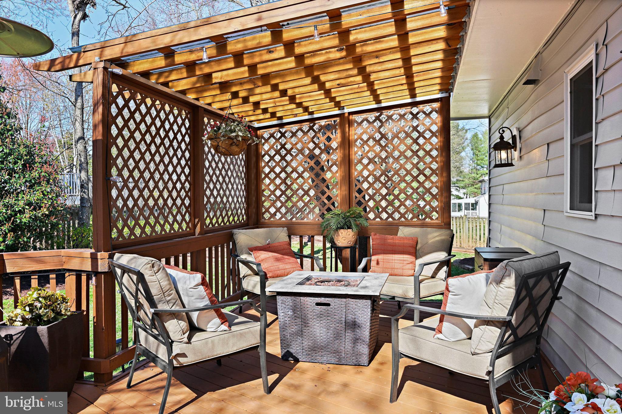 EMERALD CHASE - Residential