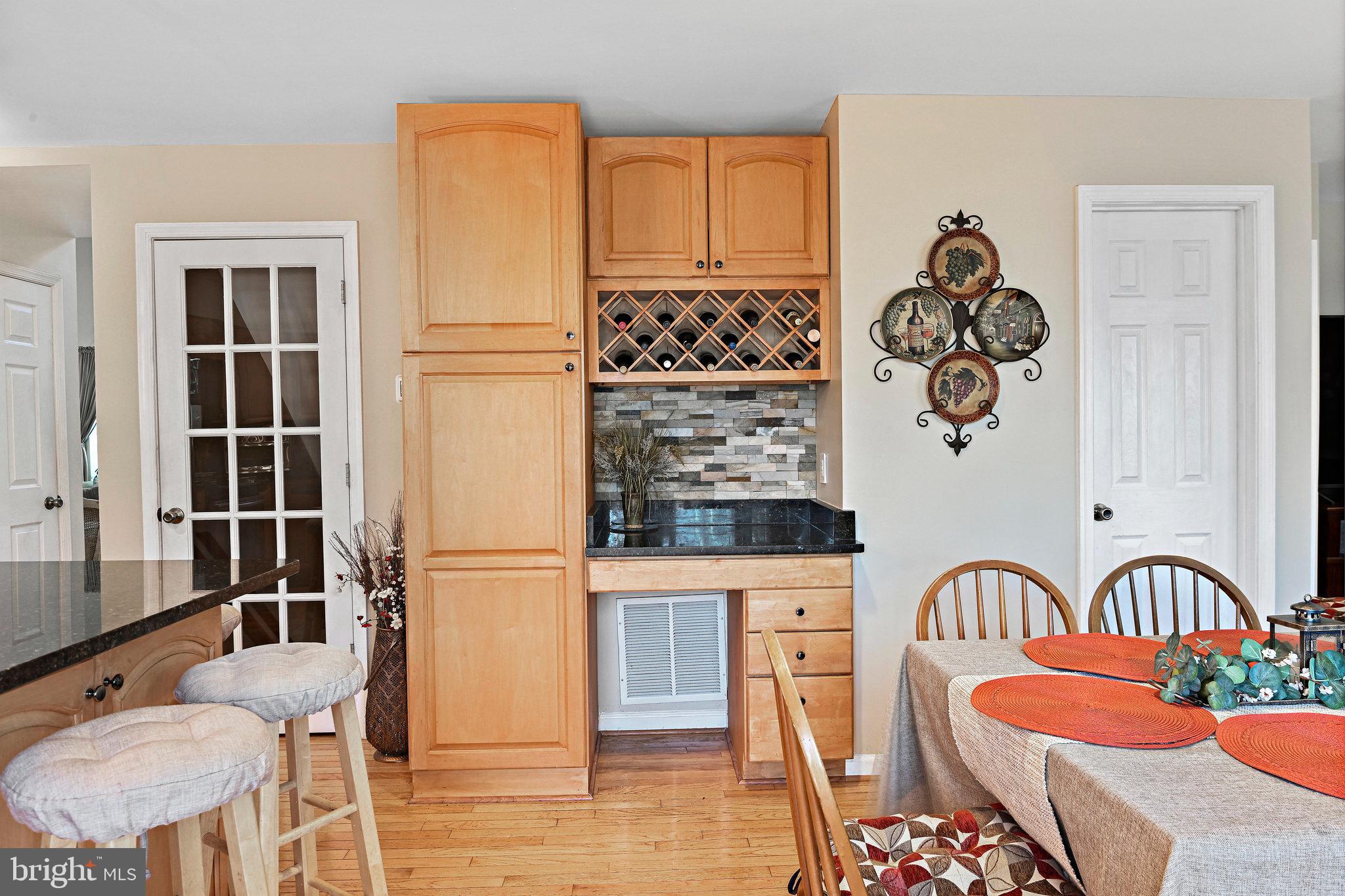 EMERALD CHASE - Residential