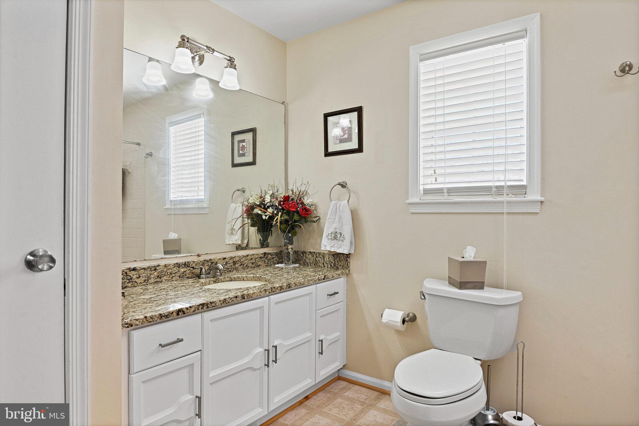 EMERALD CHASE - Residential