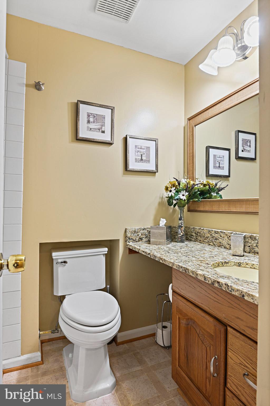 EMERALD CHASE - Residential