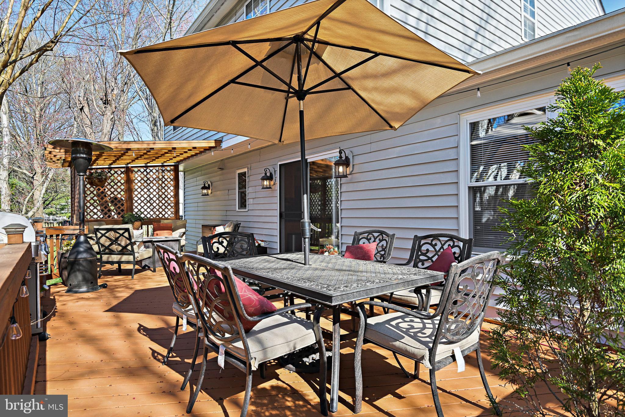 EMERALD CHASE - Residential