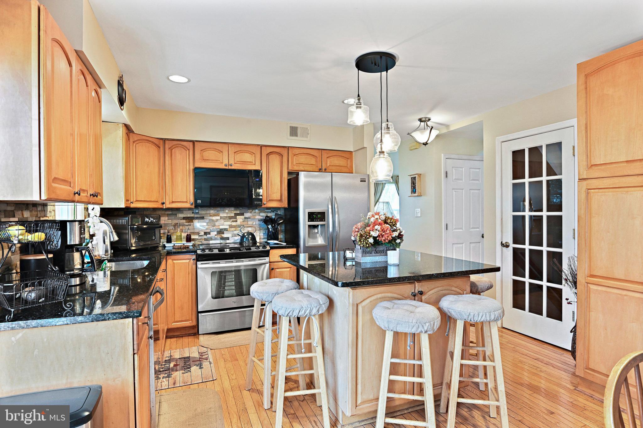 EMERALD CHASE - Residential