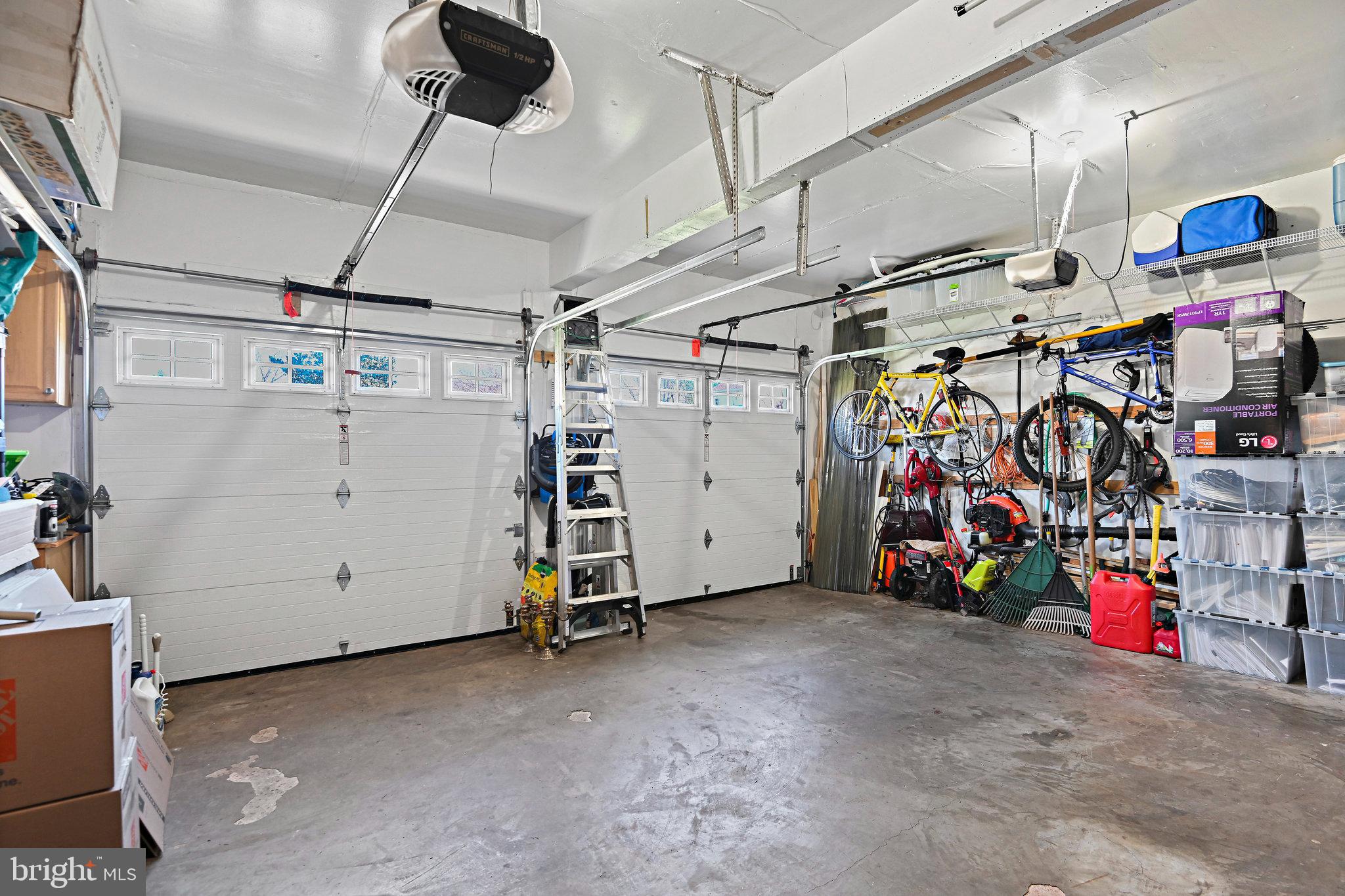 EMERALD CHASE - Residential