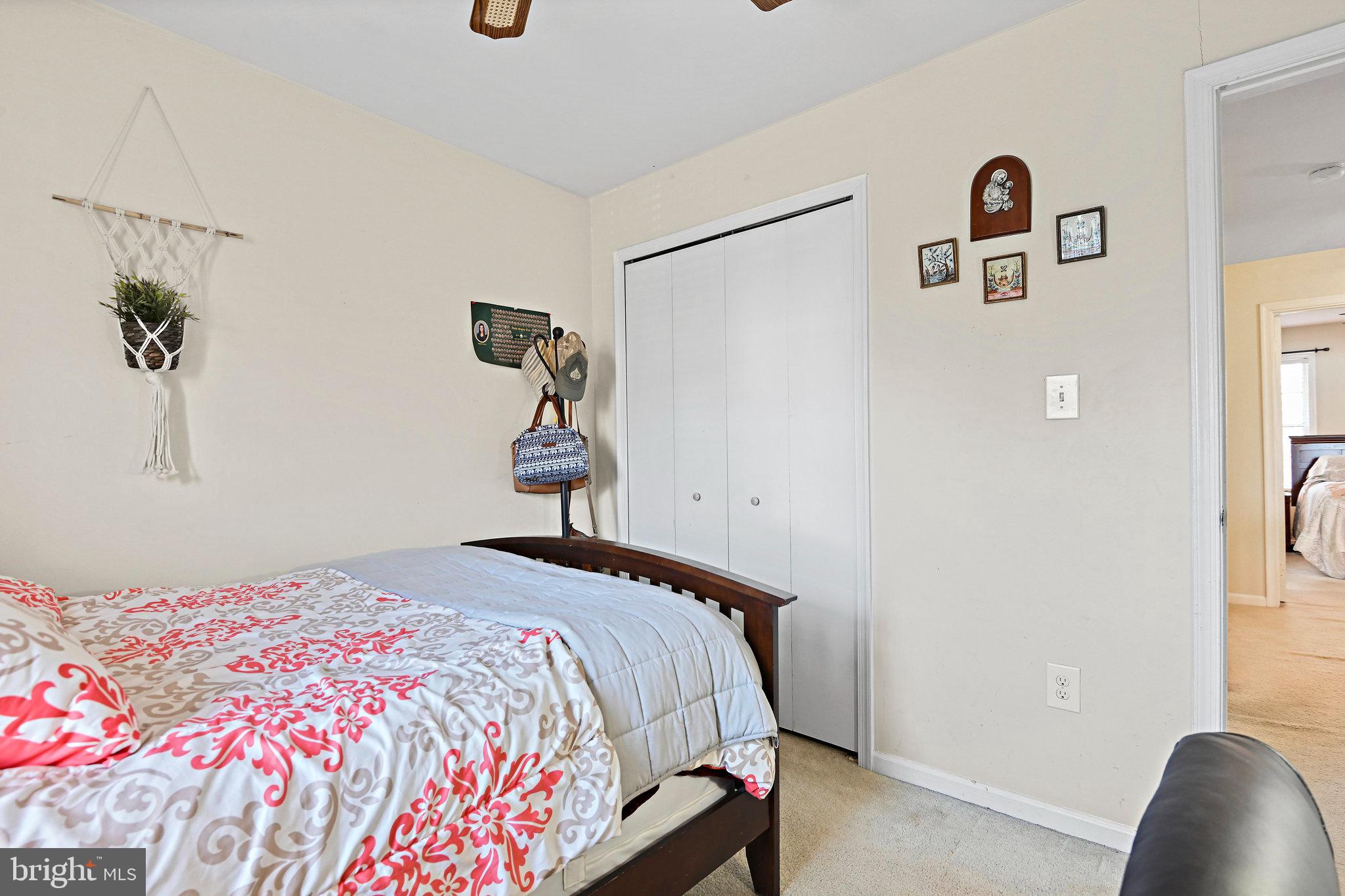 EMERALD CHASE - Residential