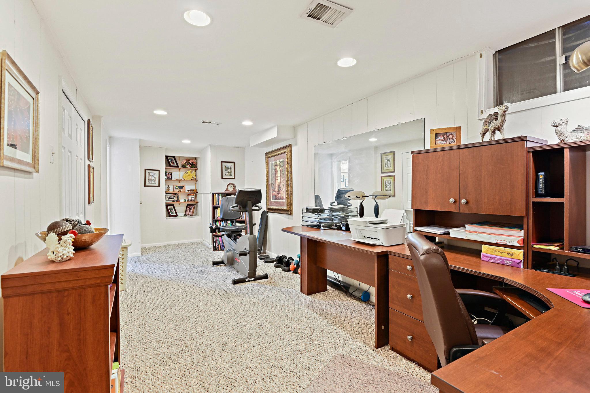 EMERALD CHASE - Residential