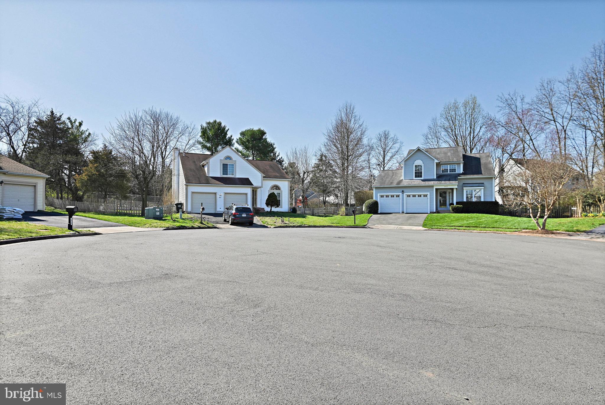 EMERALD CHASE - Residential