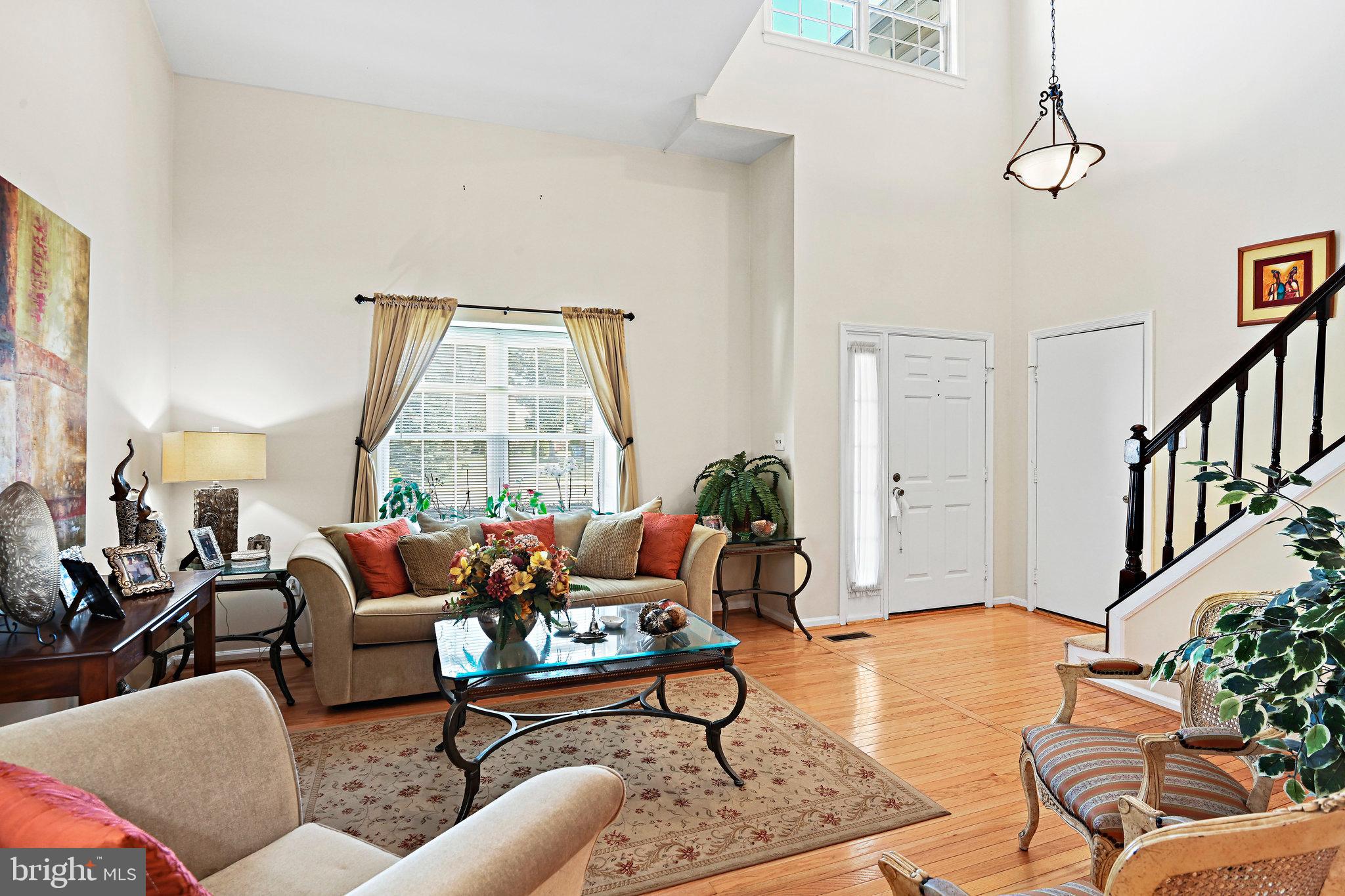 EMERALD CHASE - Residential