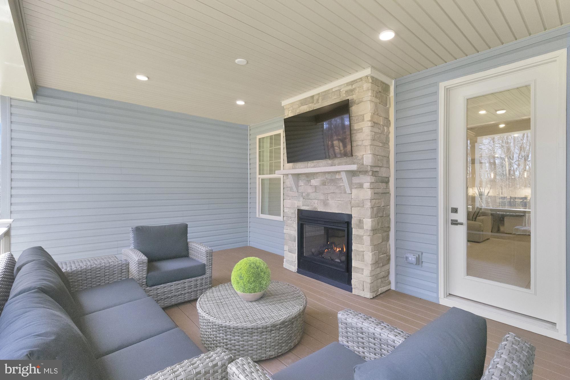 MAPLE HIGHLANDS - Residential