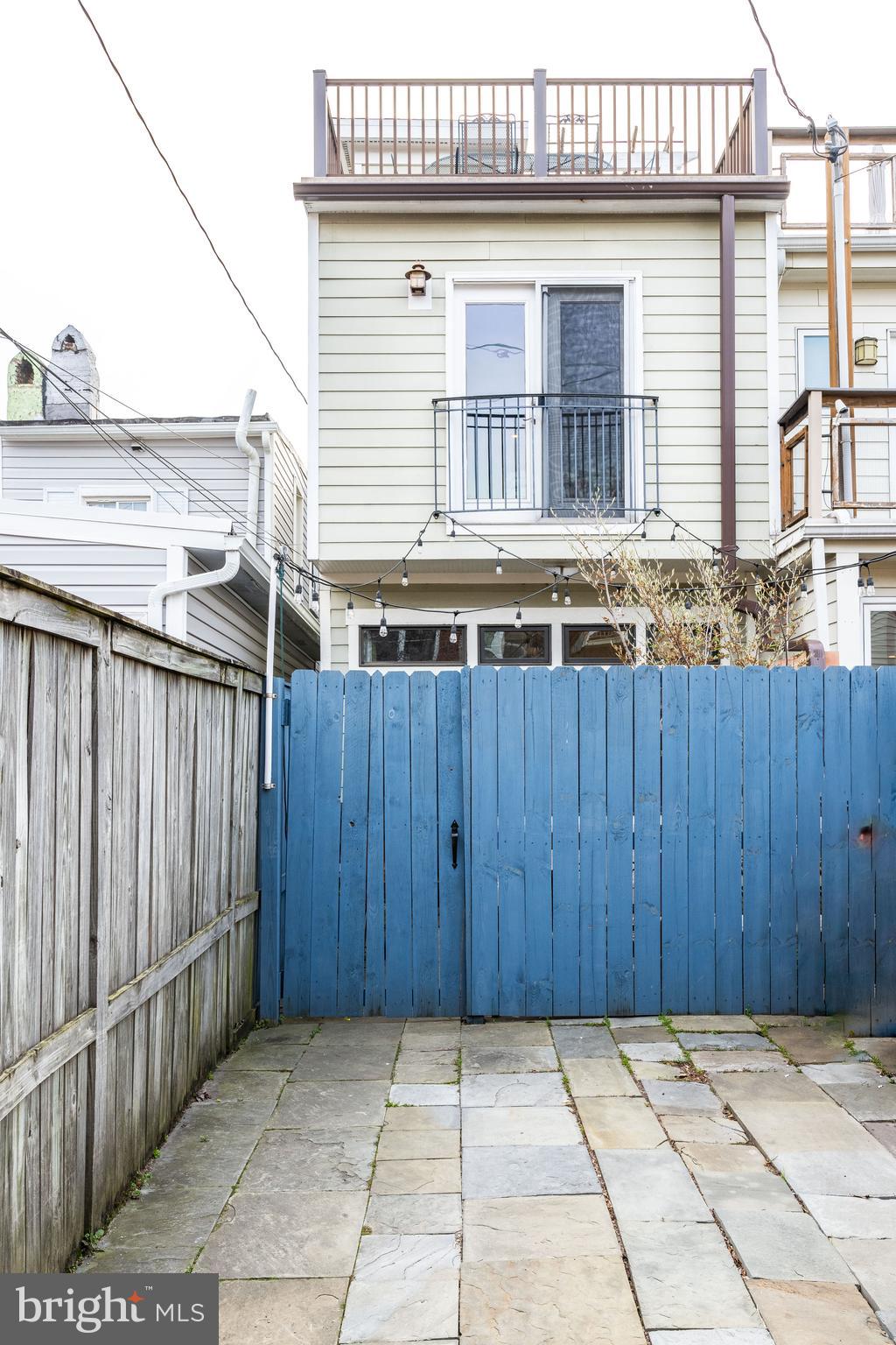 RIVERSIDE - Residential