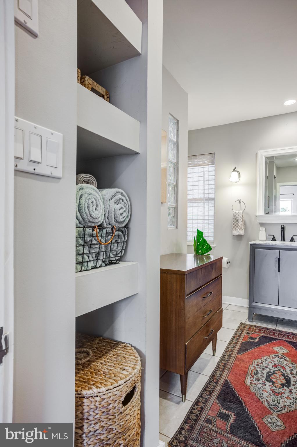 RIVERSIDE - Residential