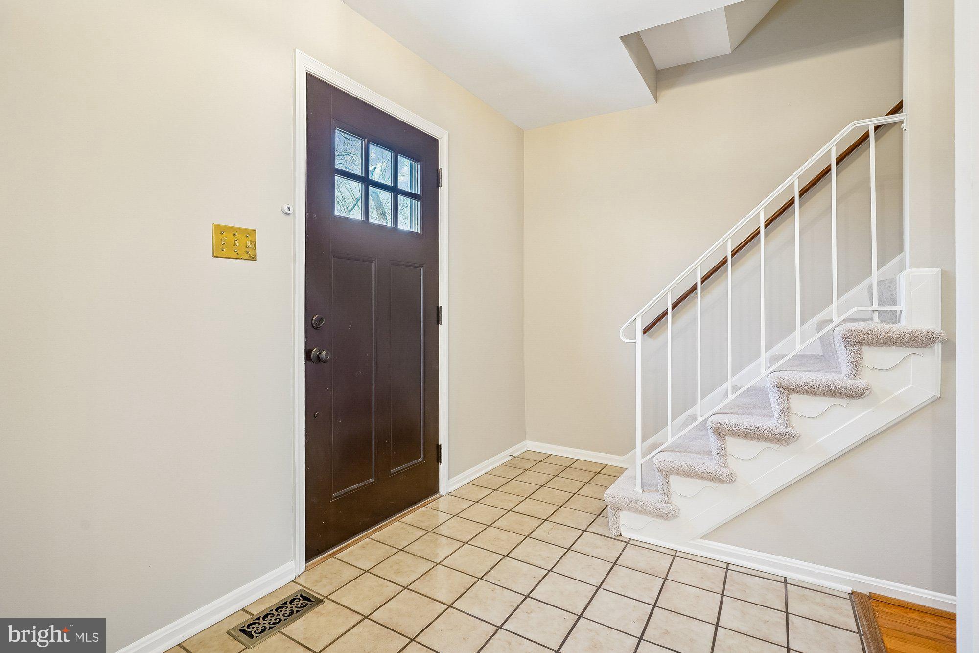 HILLSIDE COMMONS - Residential