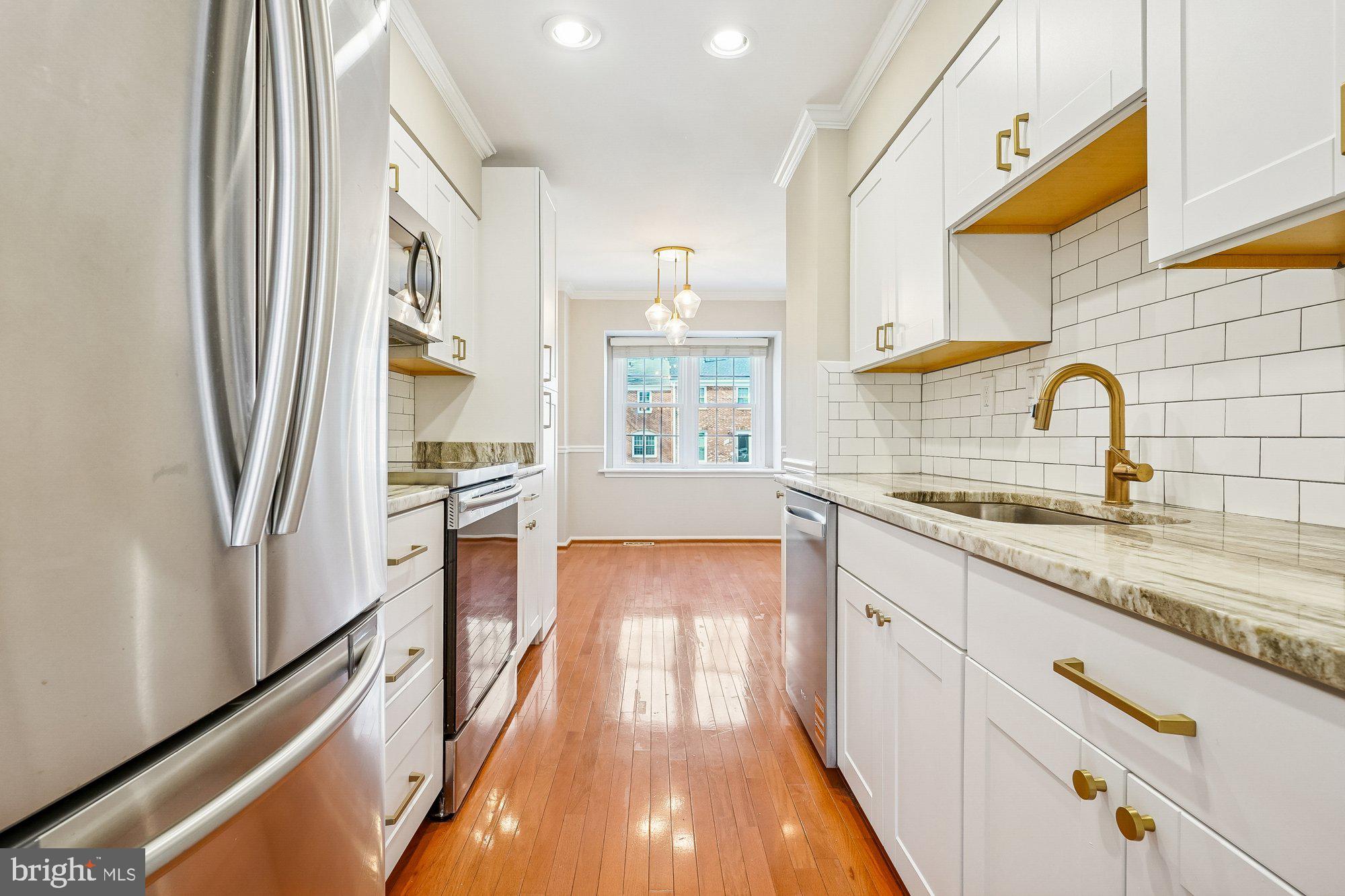 HILLSIDE COMMONS - Residential