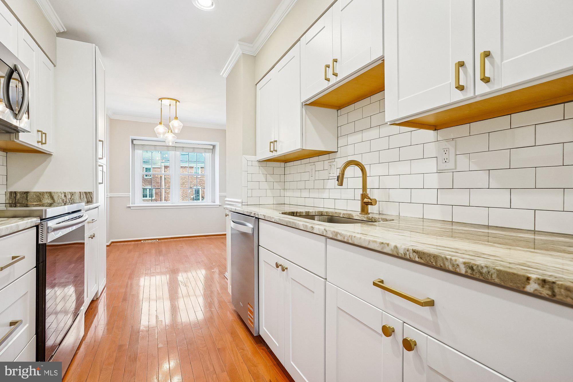 HILLSIDE COMMONS - Residential