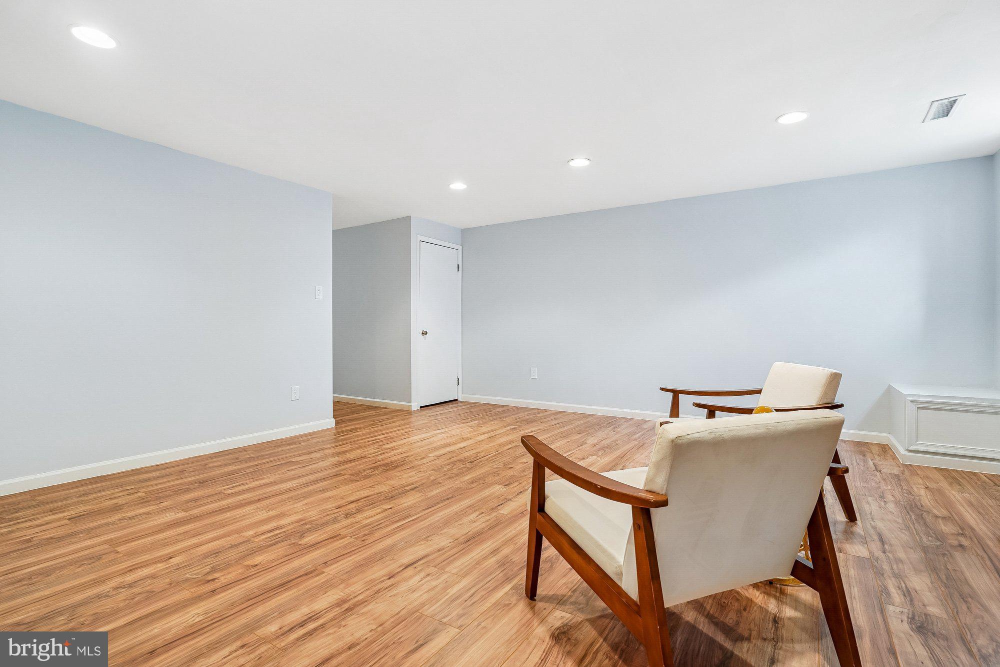 HILLSIDE COMMONS - Residential