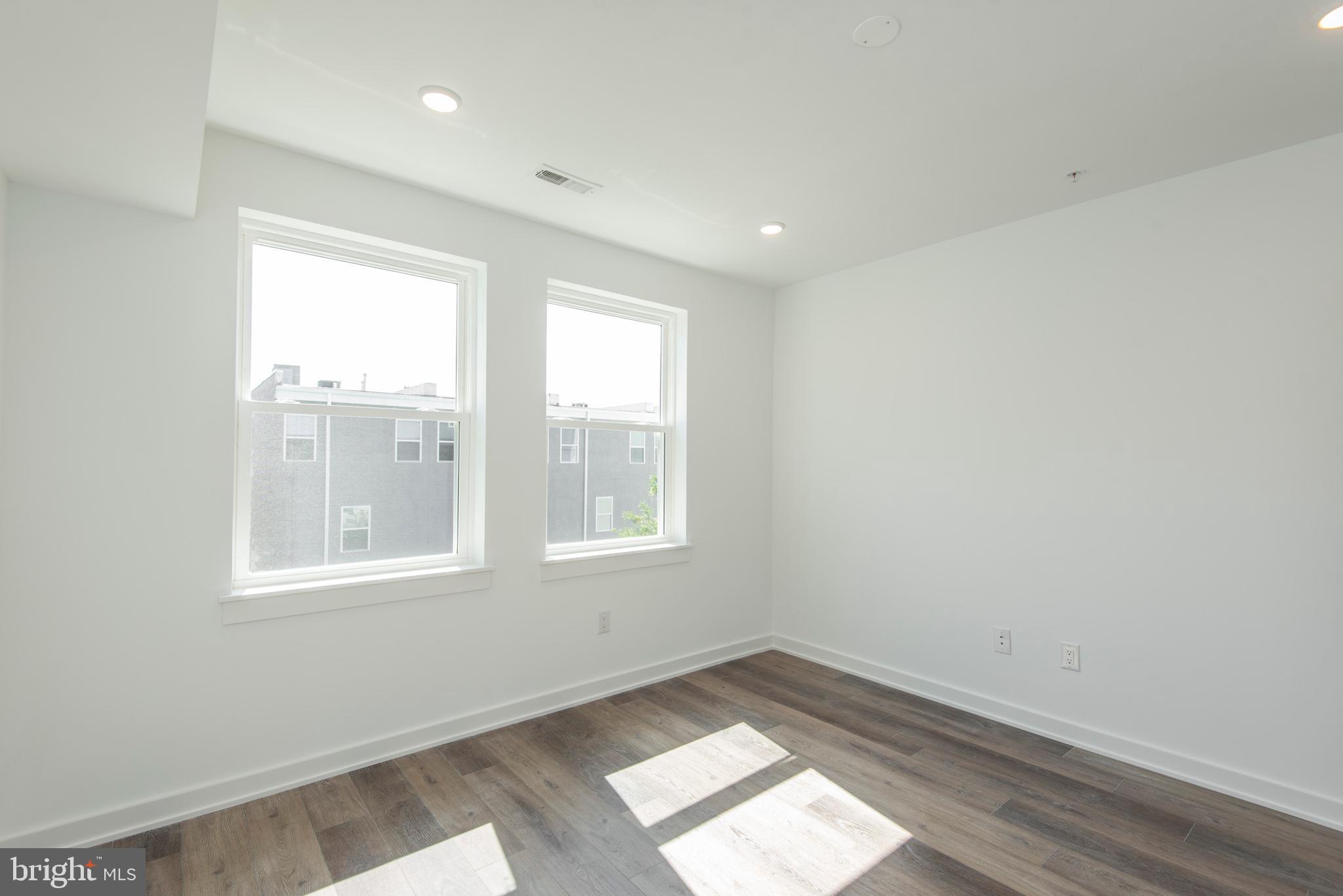 TEMPLE UNIVERSITY - Residential Lease