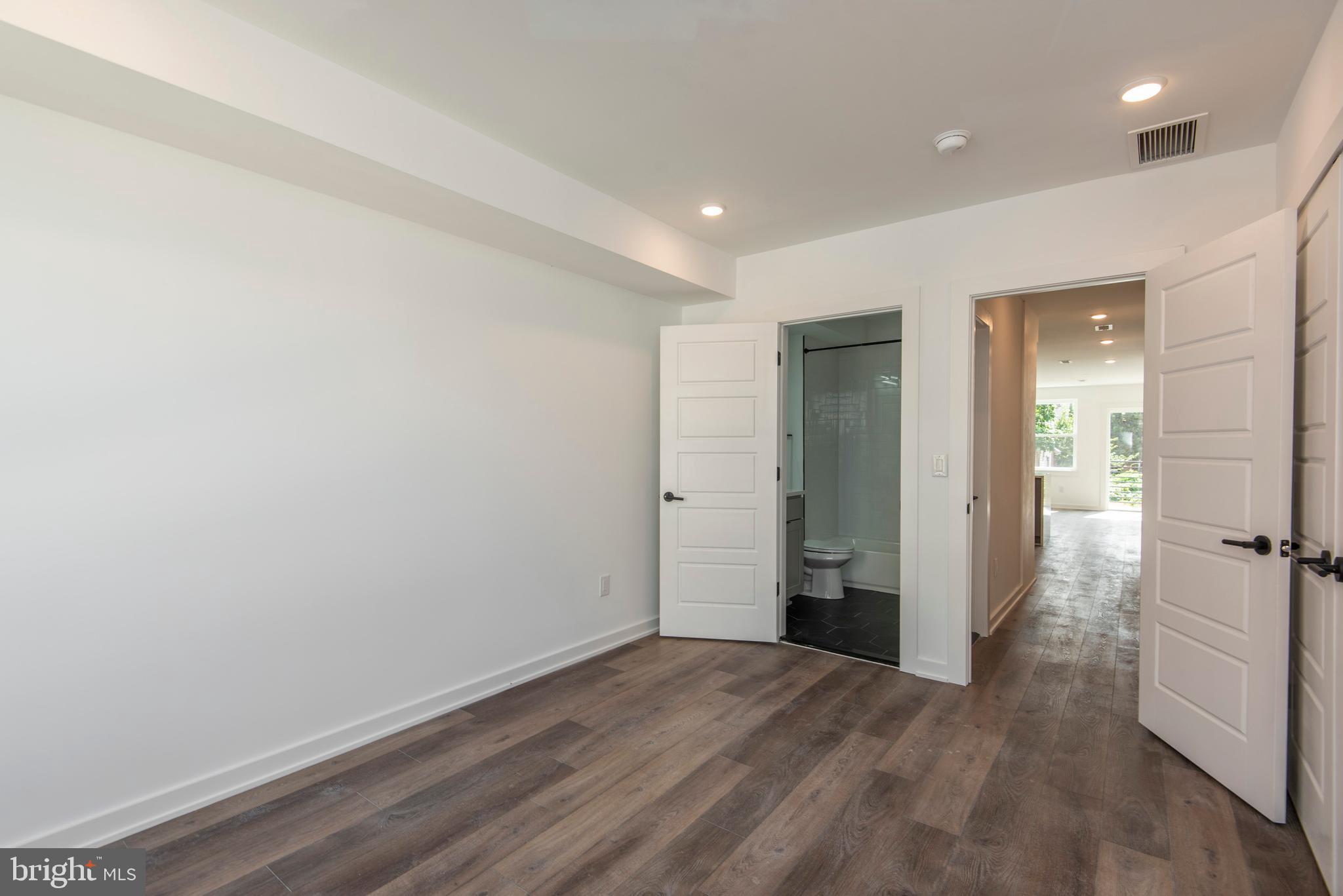TEMPLE UNIVERSITY - Residential Lease