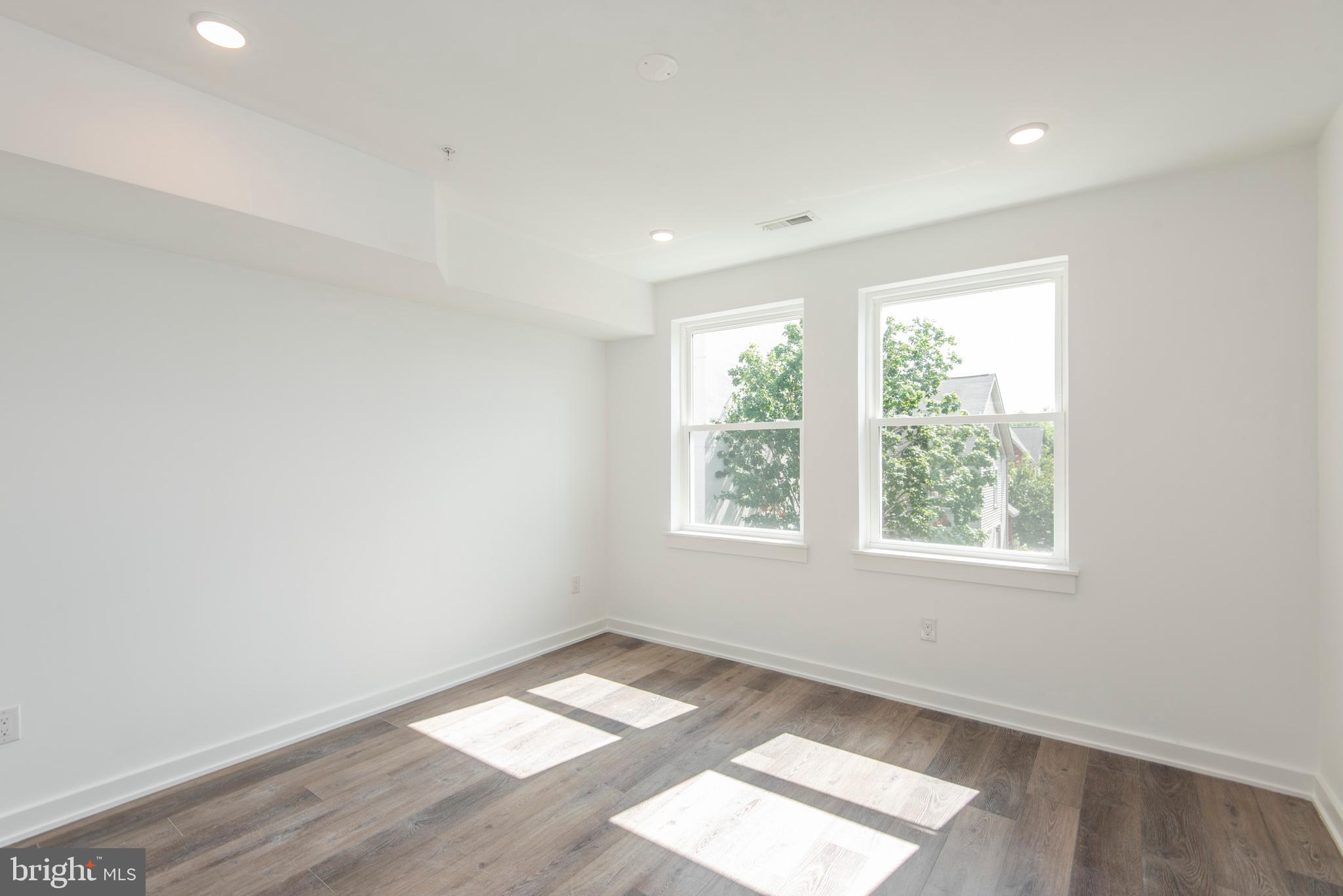 TEMPLE UNIVERSITY - Residential Lease