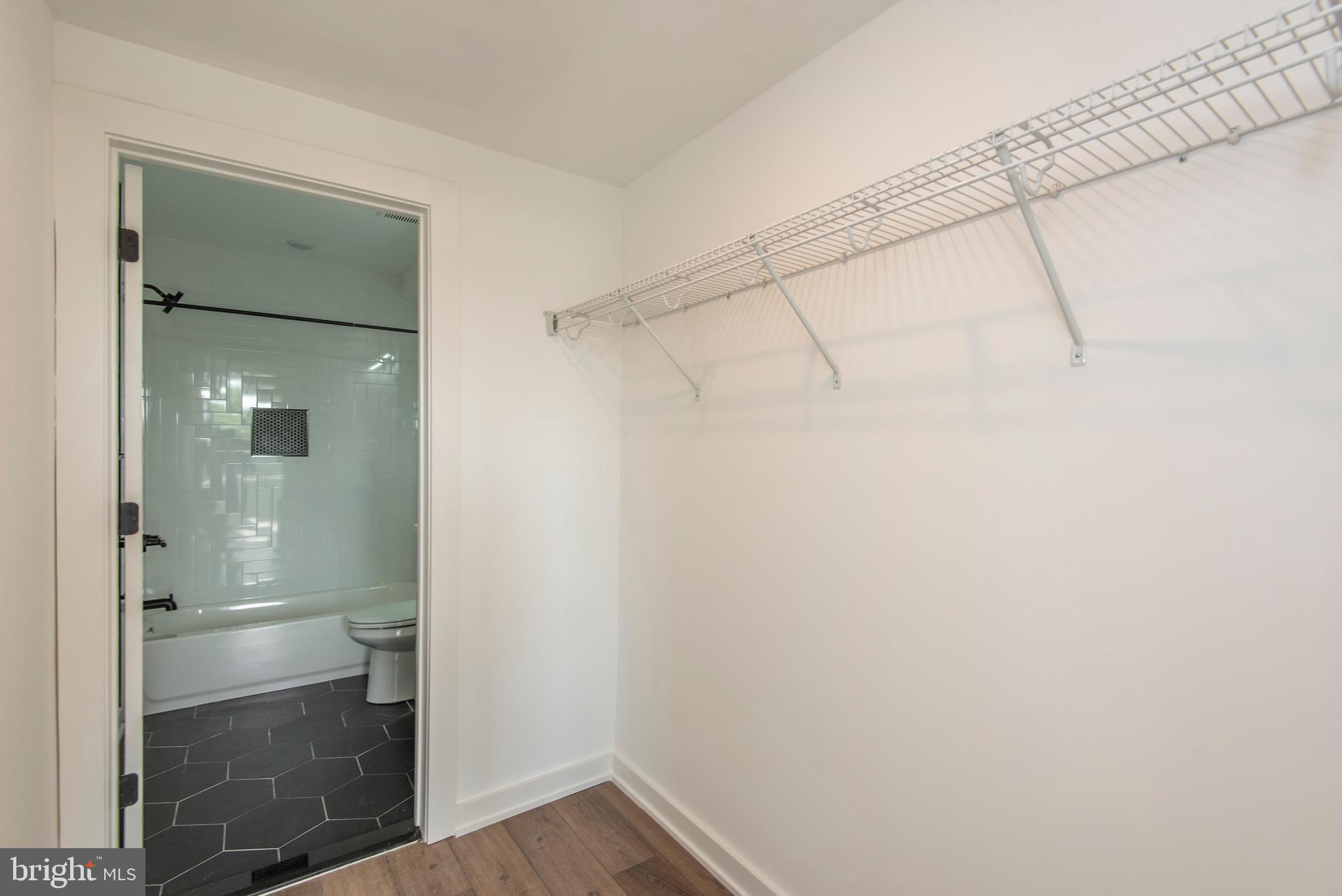 TEMPLE UNIVERSITY - Residential Lease