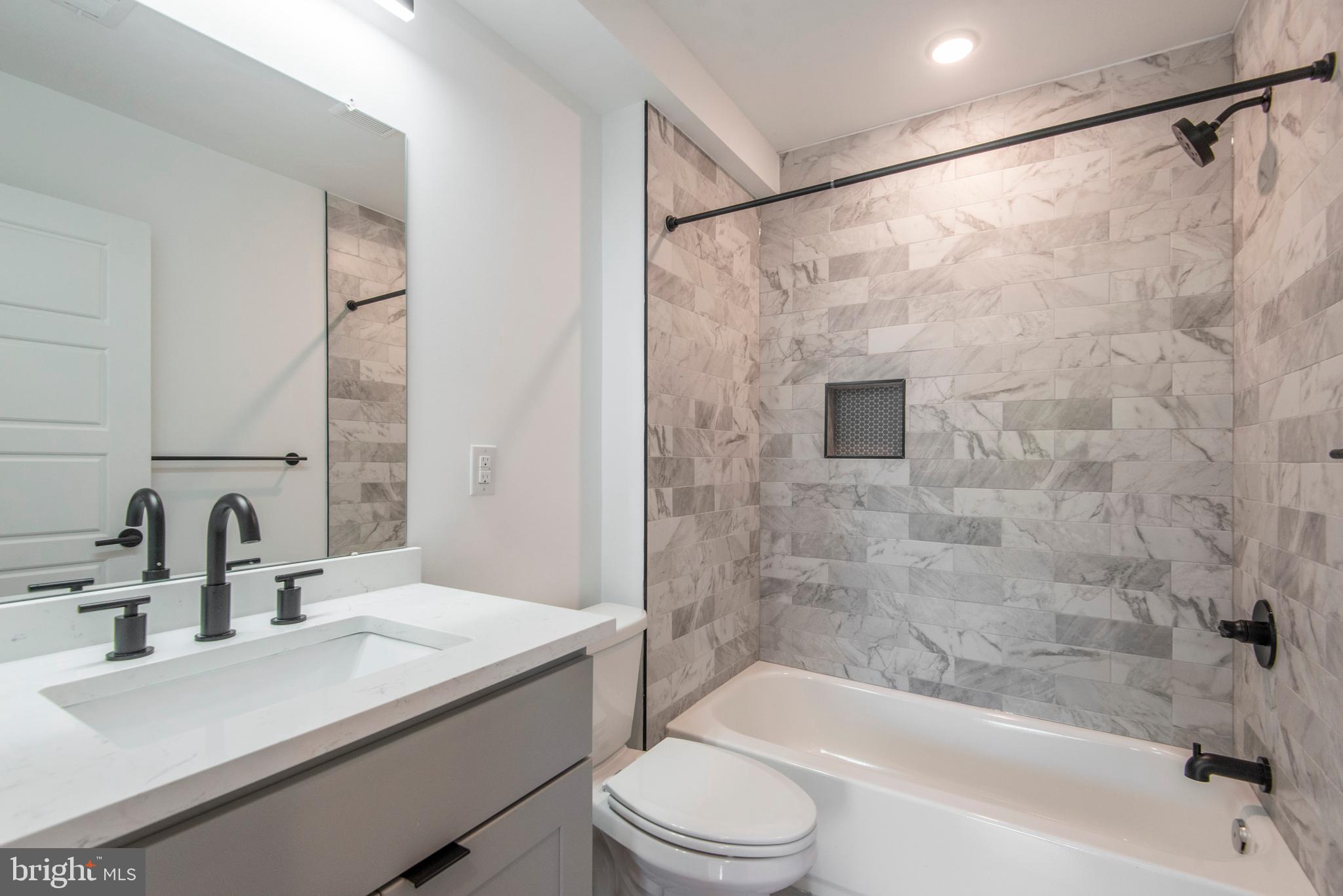 TEMPLE UNIVERSITY - Residential Lease