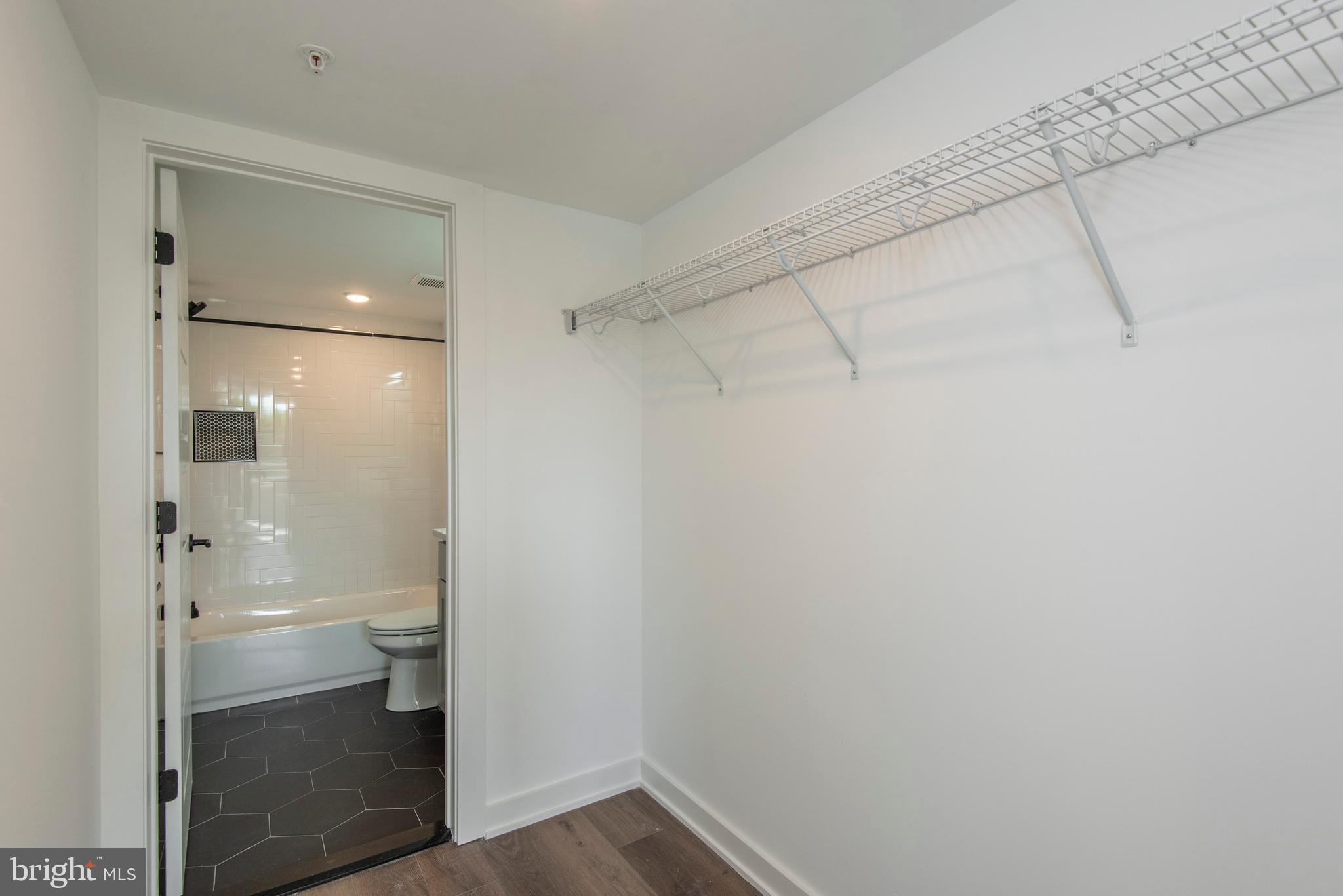 TEMPLE UNIVERSITY - Residential Lease