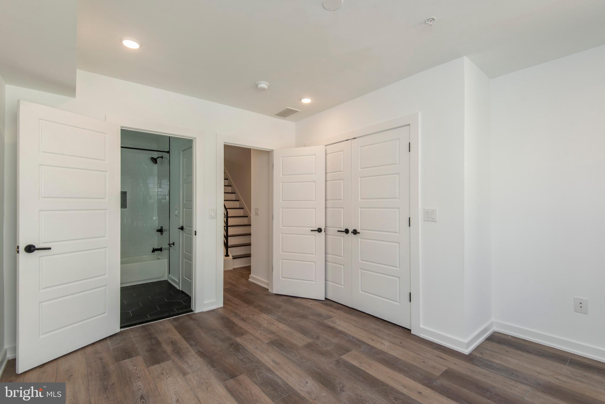 TEMPLE UNIVERSITY - Residential Lease