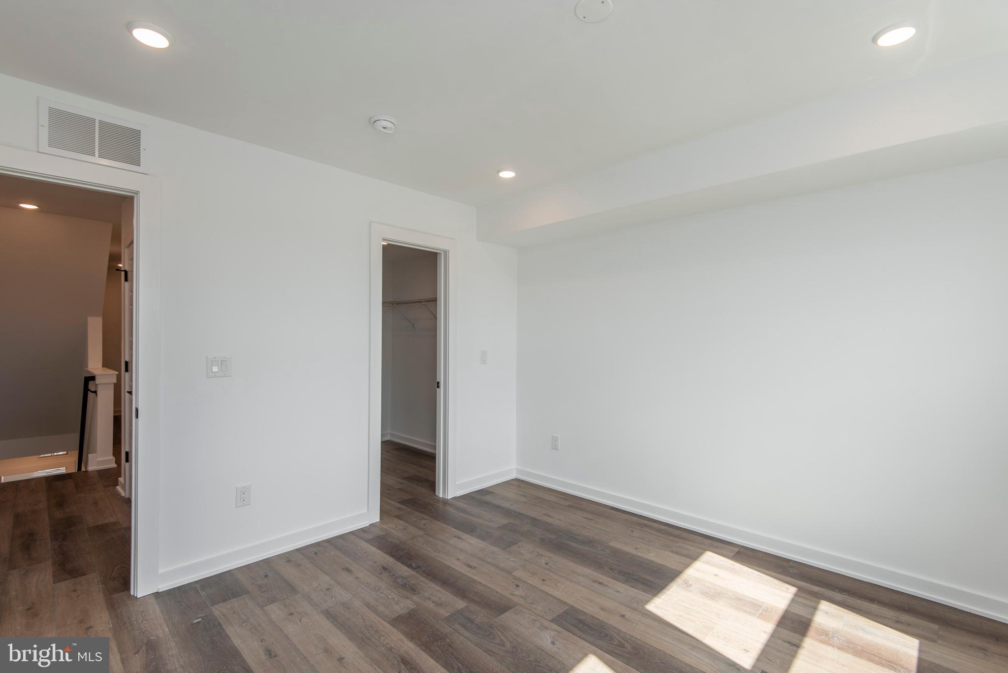 TEMPLE UNIVERSITY - Residential Lease