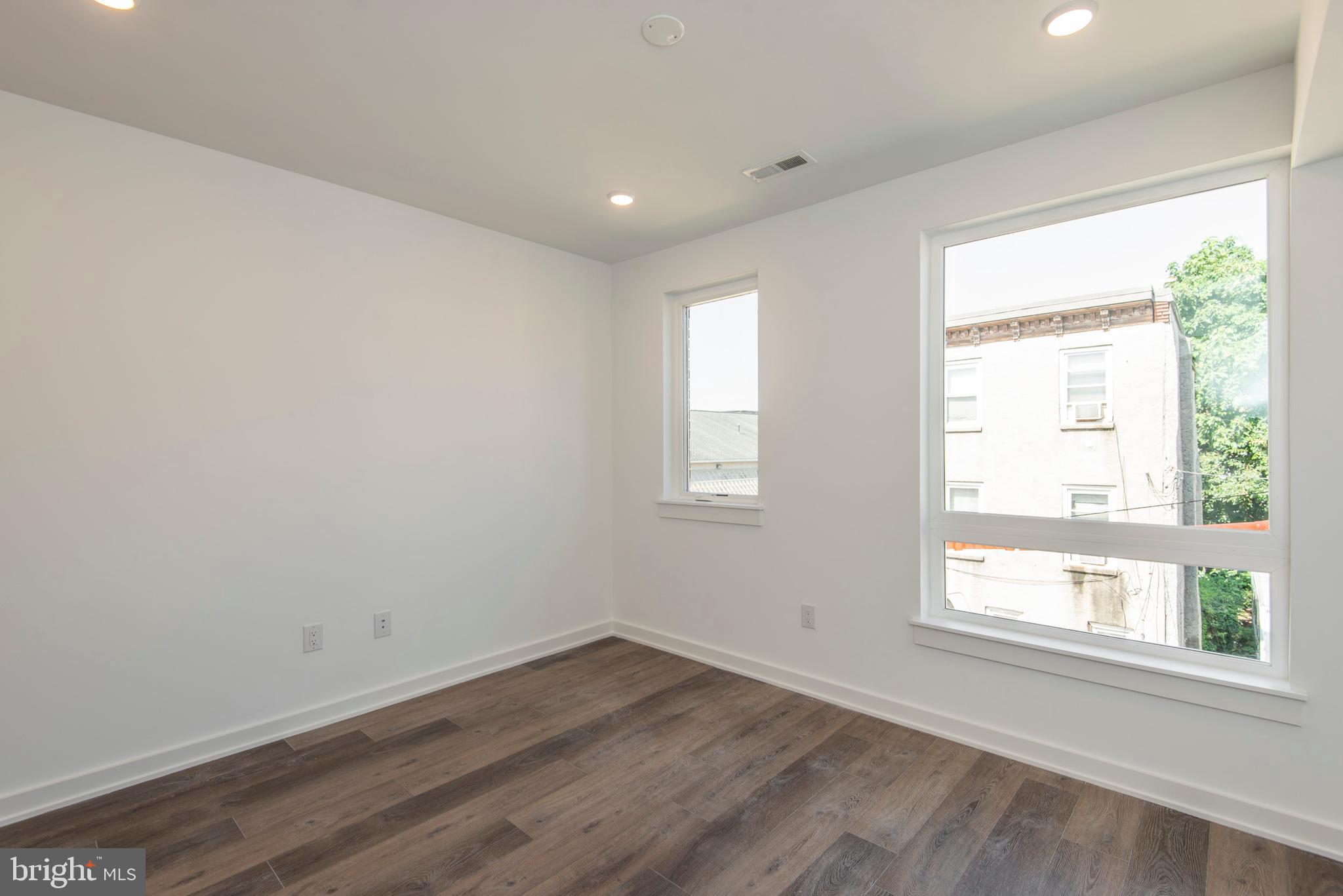 TEMPLE UNIVERSITY - Residential Lease