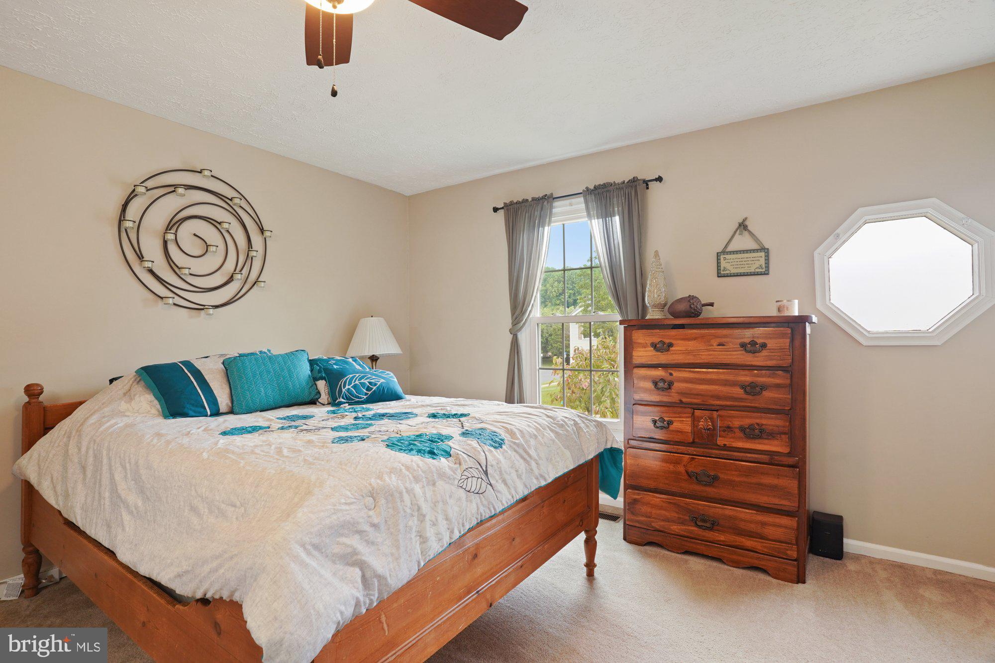 LAUREL WOODS - Residential