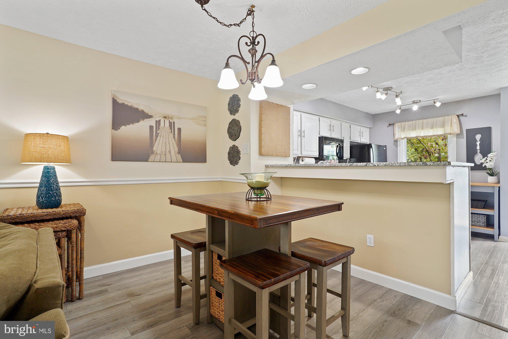 LAUREL WOODS - Residential