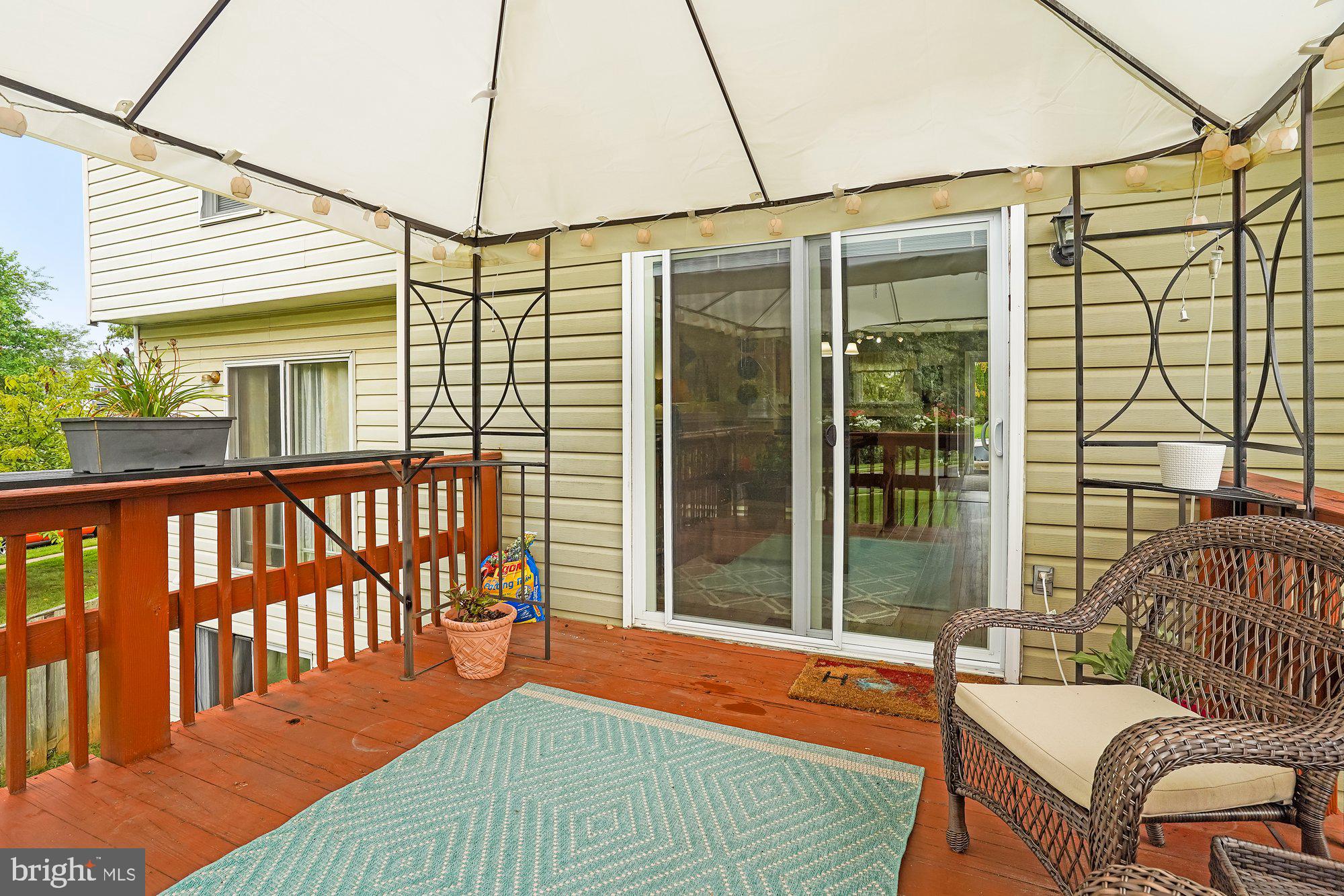 LAUREL WOODS - Residential